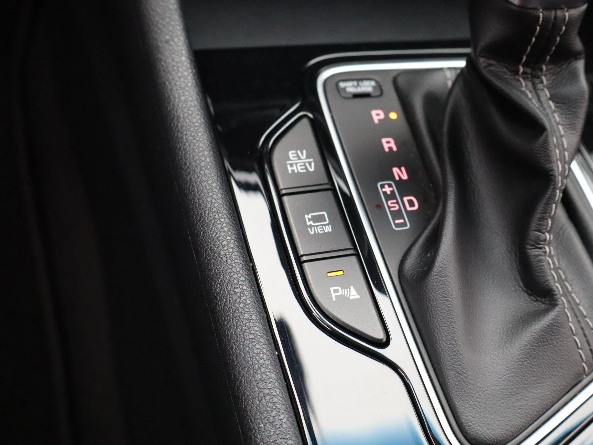Kia-Niro-image-23