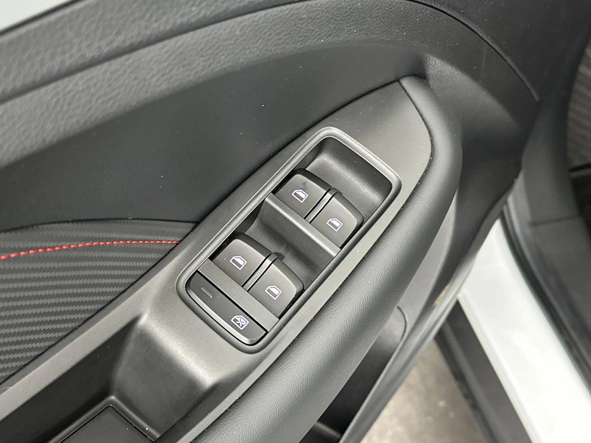 MG-ZS EV-image-12