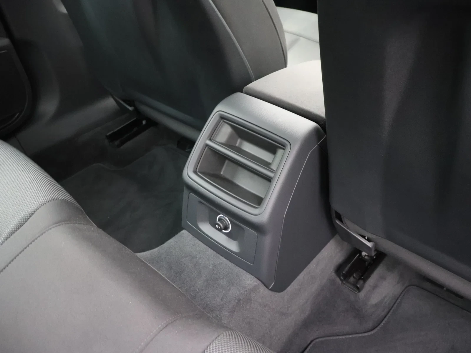 Audi A4 Audi A4 Sedan 35TFSI 150PK *NAVI*BLTH*CRUISE*PDC A*...