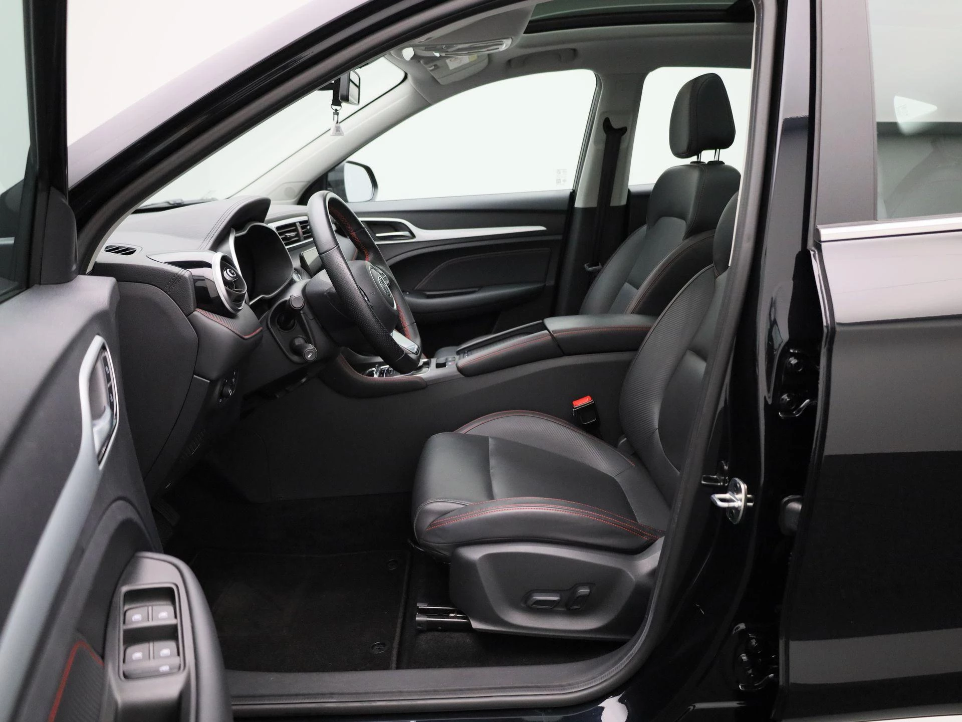 MG ZS EV Long Range Luxury 70 kWh