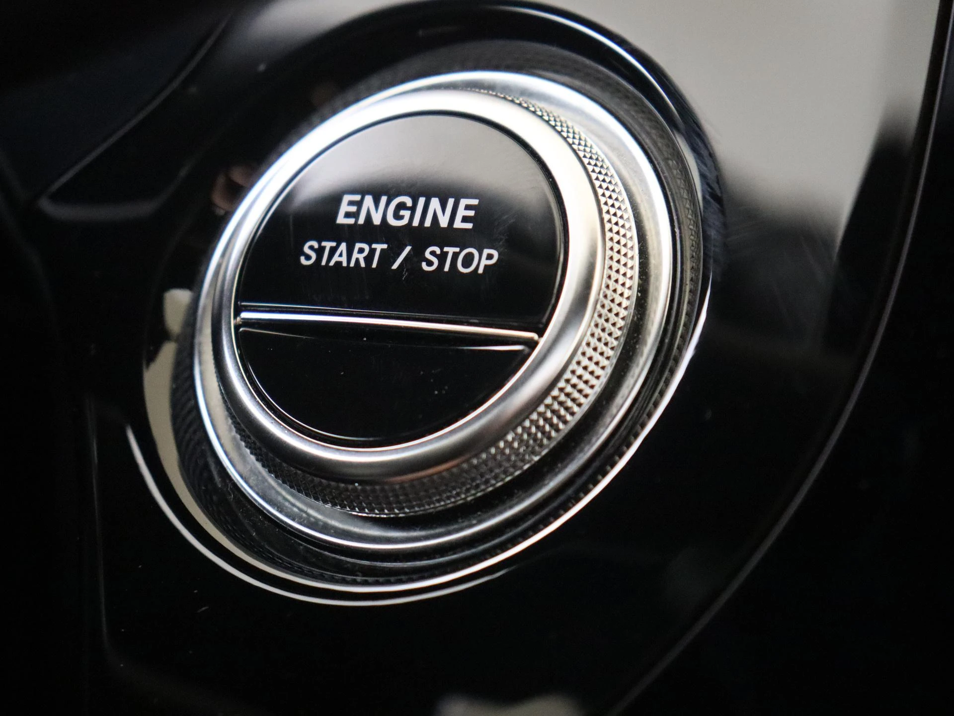 Mercedes-Benz-E-Klasse-image-21