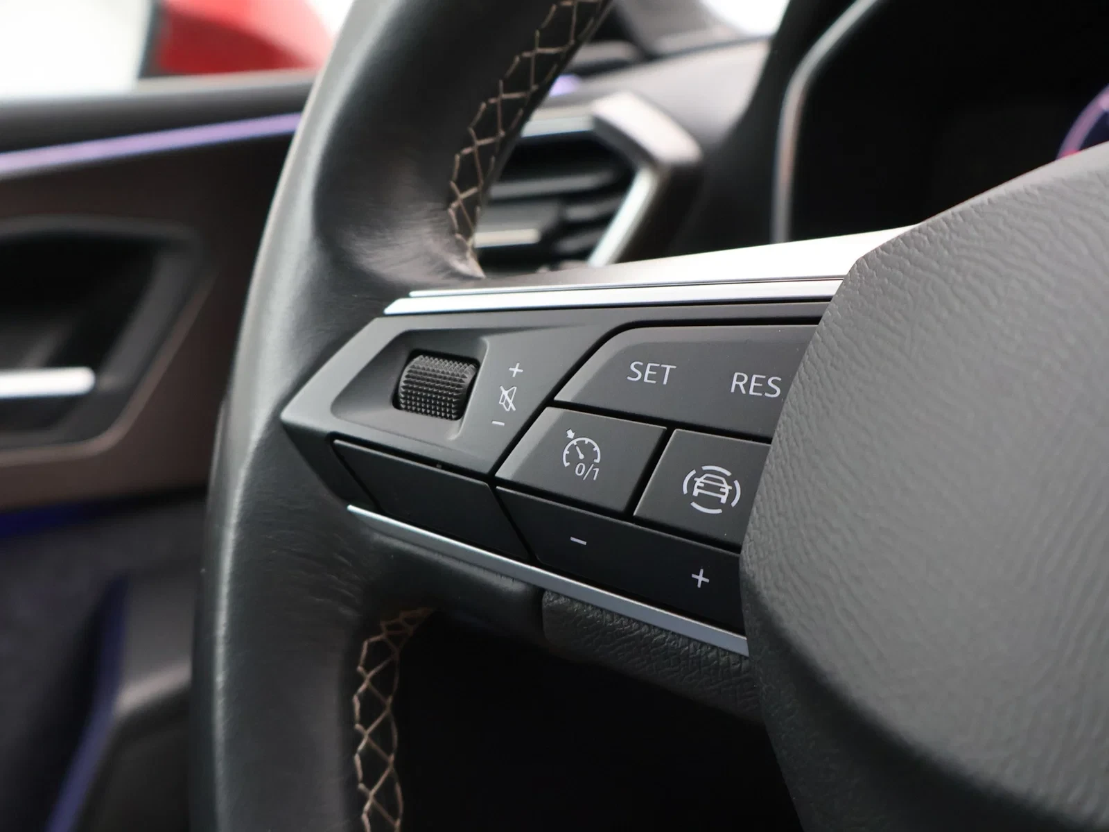 SEAT Leon e-Hybrid (PHEV) Leon e-Hybrid 1.4 Xcellence D204PK *AUTOMAAT*VIRTUAL COCKPIT*LEDER*CAMERA*PDC*CRUISE*KEYLESS GO*NAVI*APP-CONNECT*...*
