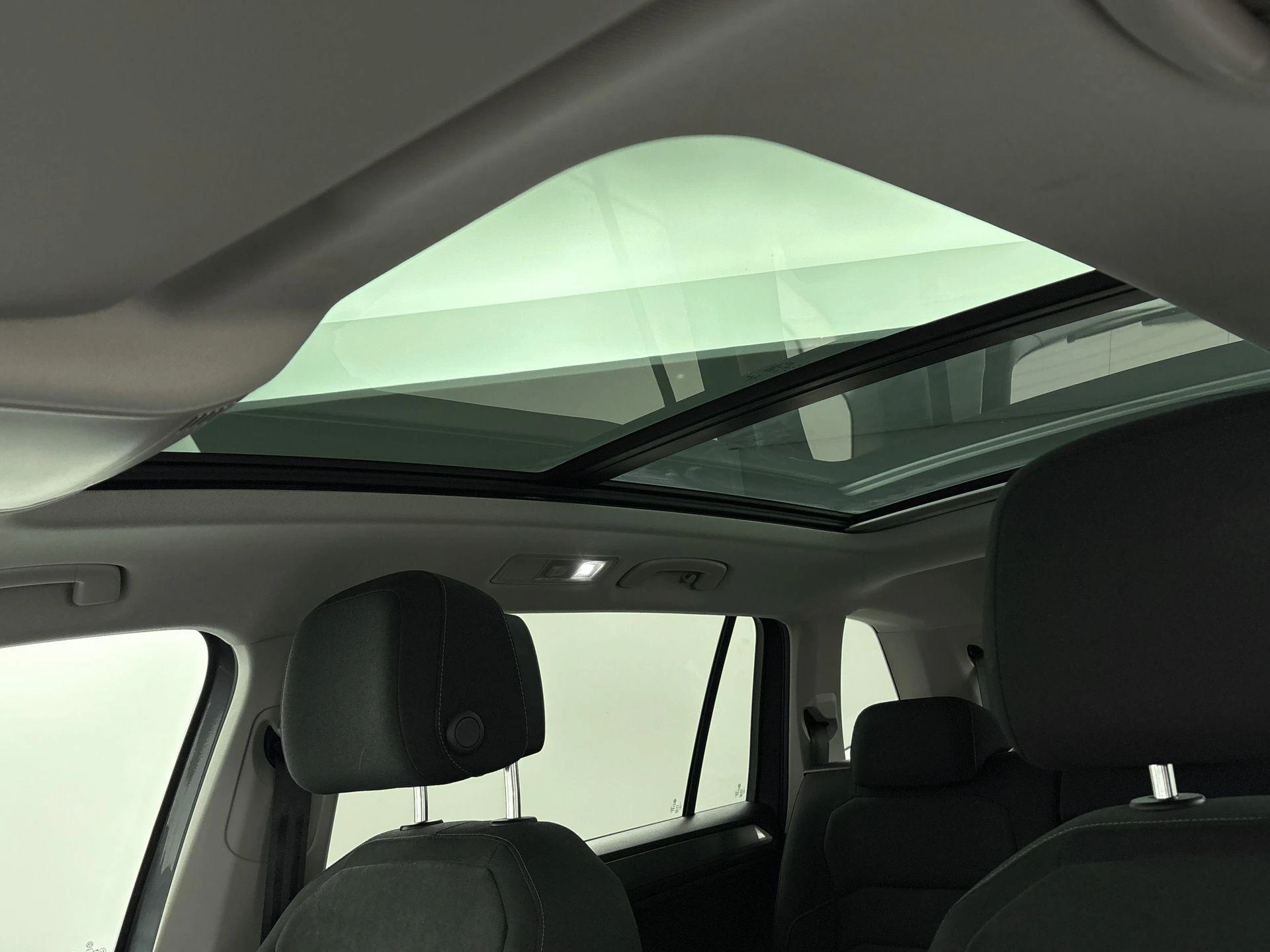 Volkswagen-Tiguan Allspace-image-14
