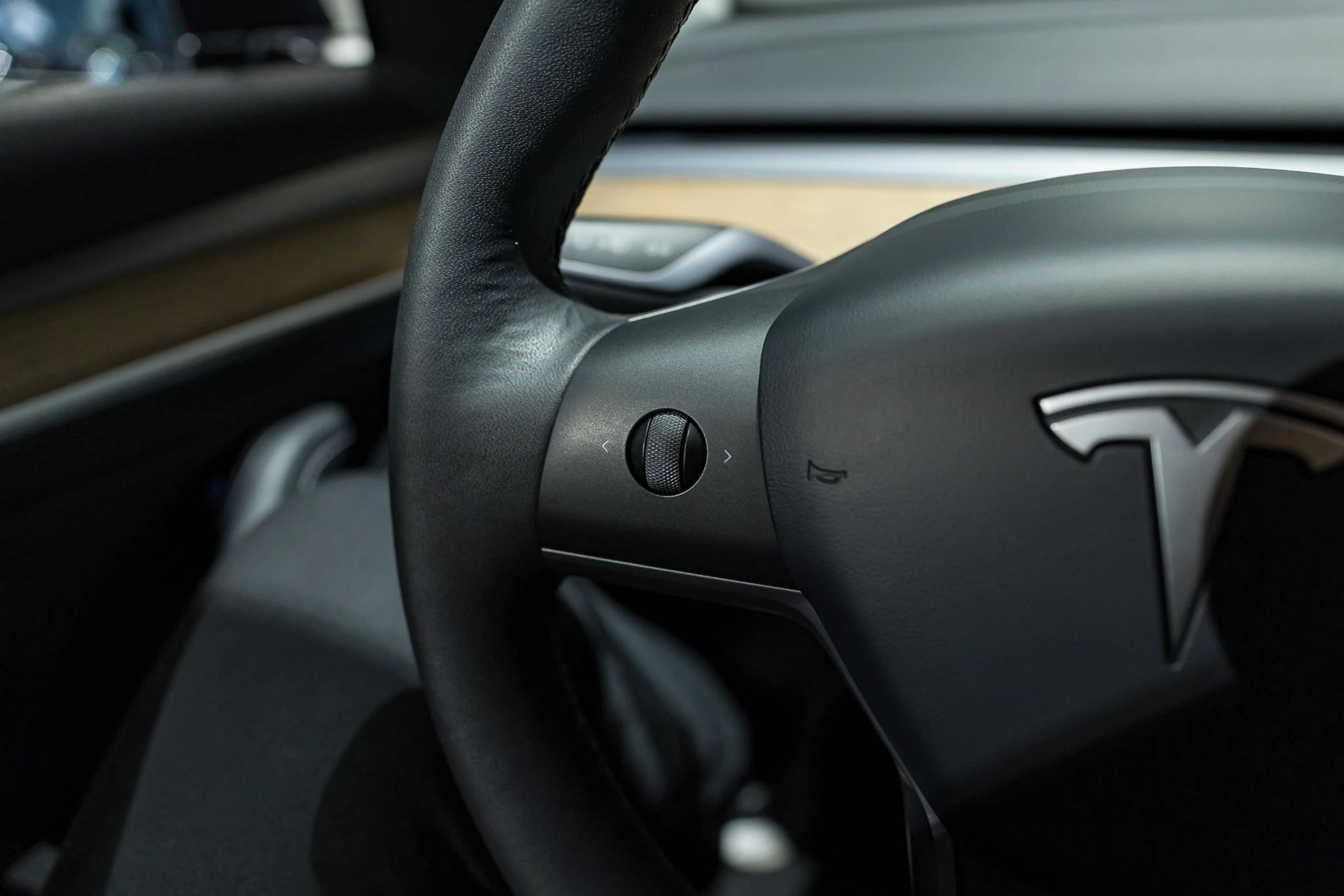 Tesla-Model 3-image-27