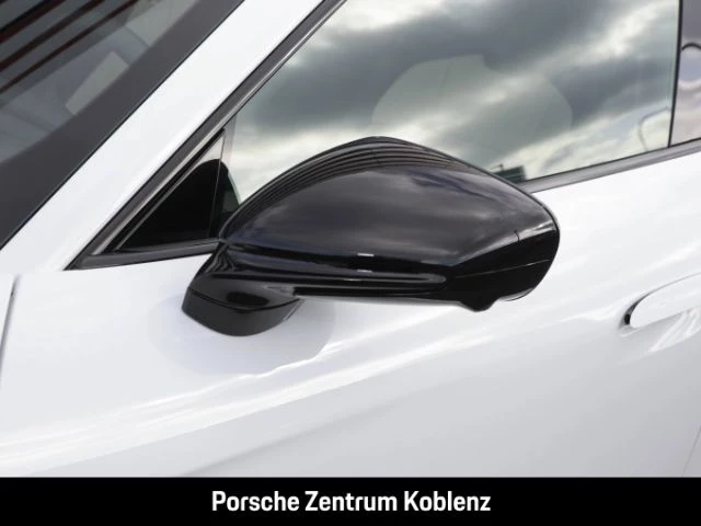 Porsche Taycan 4 Black Edition black edition
