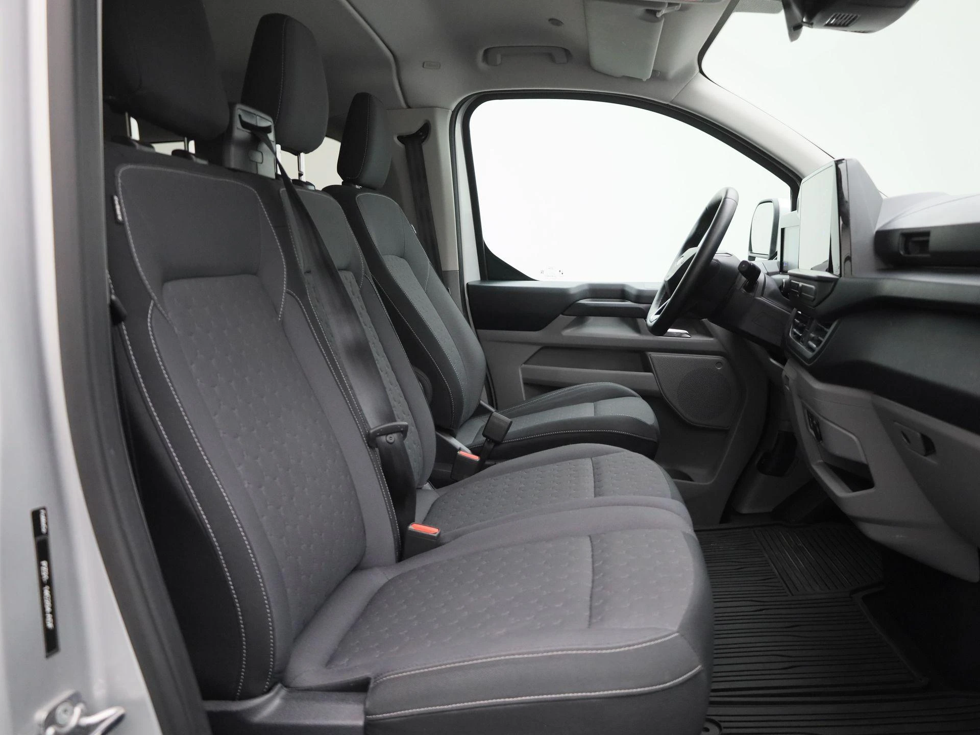Ford-Transit Custom-image-32