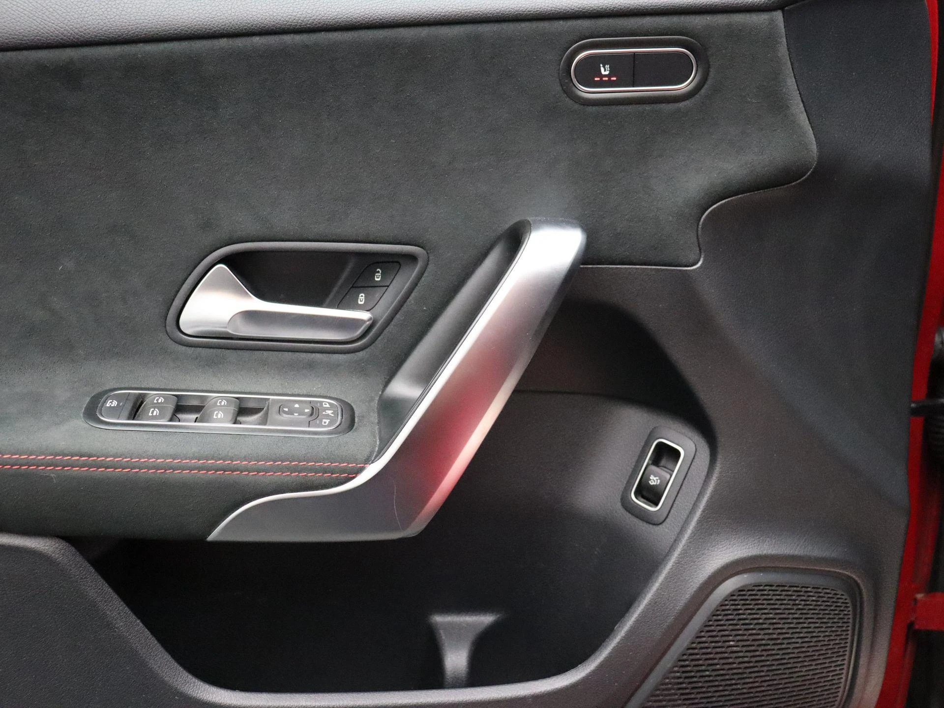 Mercedes-Benz-A-Klasse-image-10