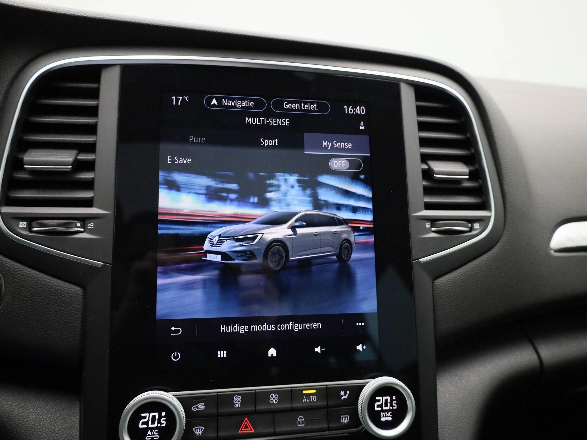 Renault-Megane E-Tech-image-35