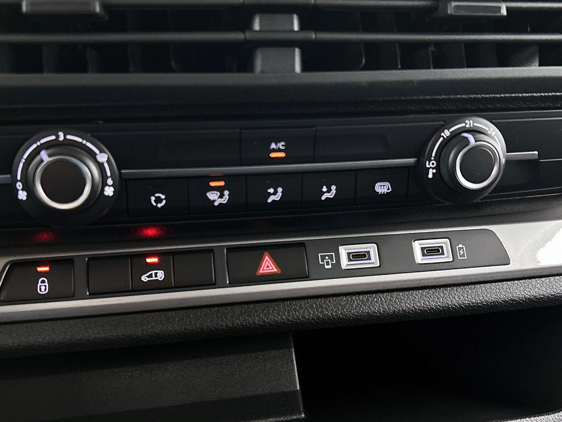 Opel-Vivaro-e-image-22