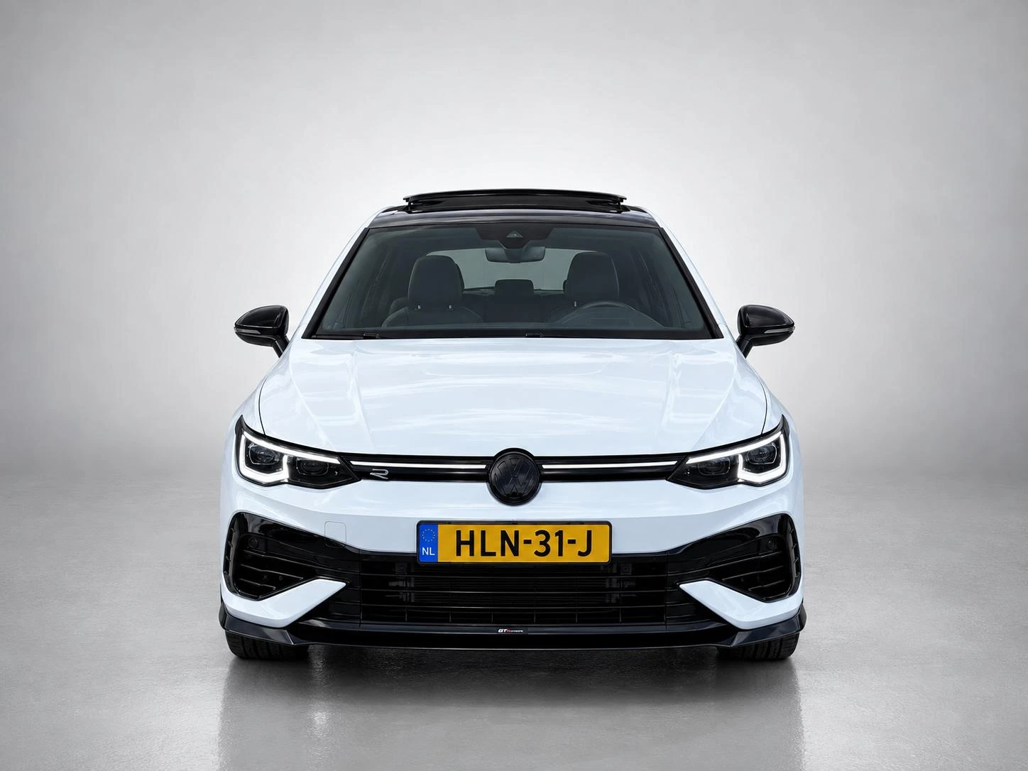 Volkswagen-Golf-image-3