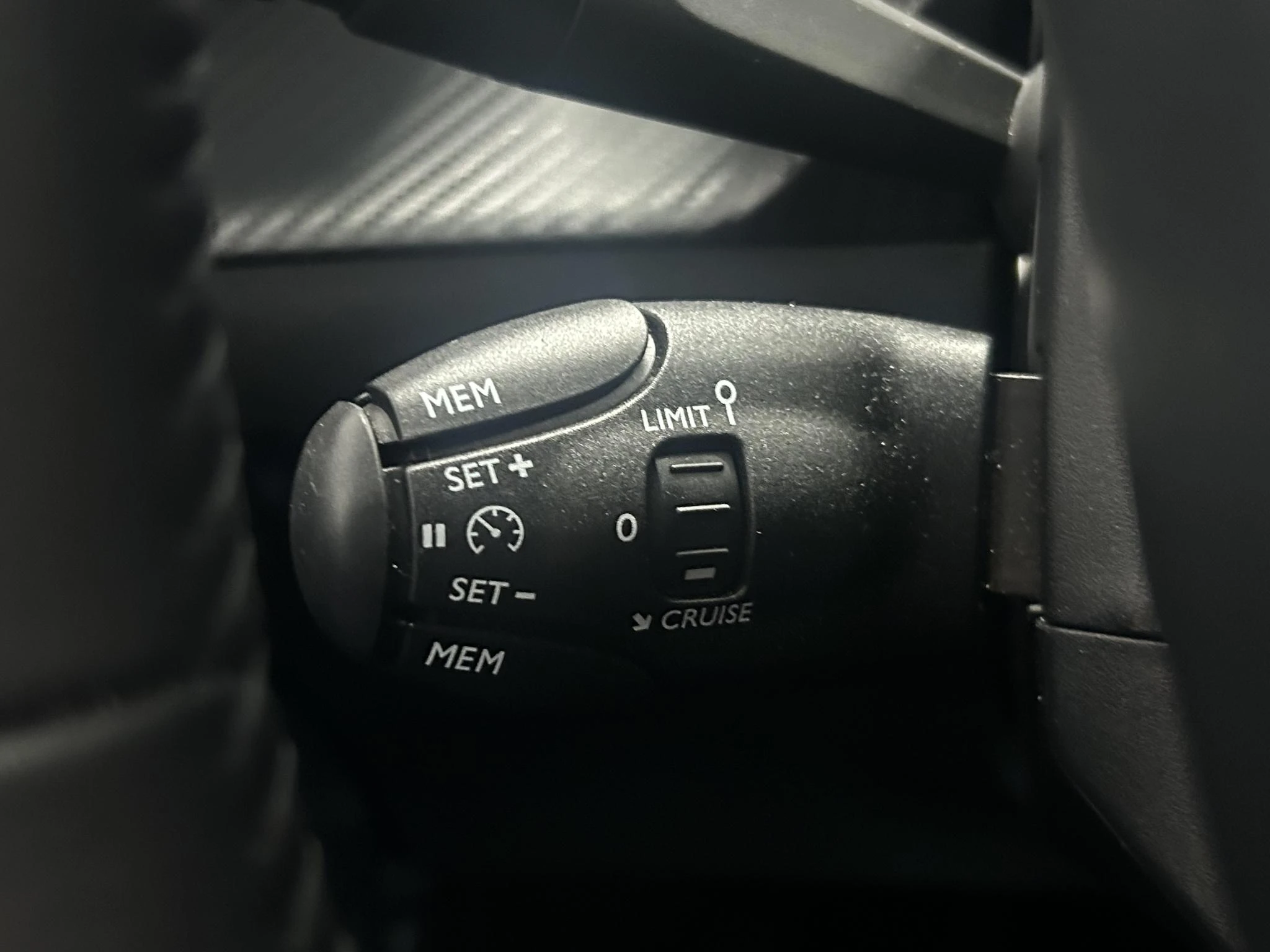 Peugeot-208-image-15