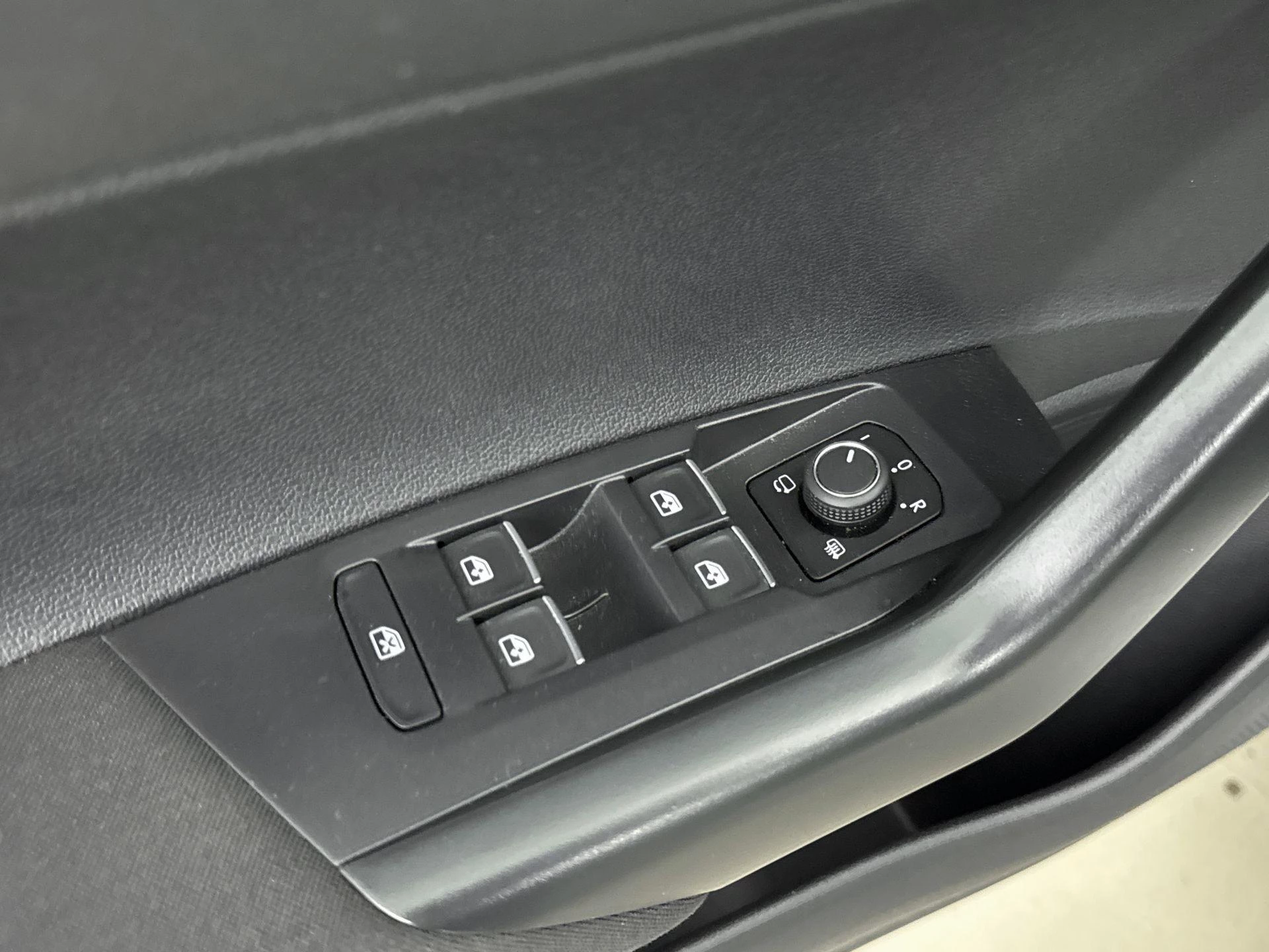 Volkswagen Taigo 1.0 TSI R-Line Business