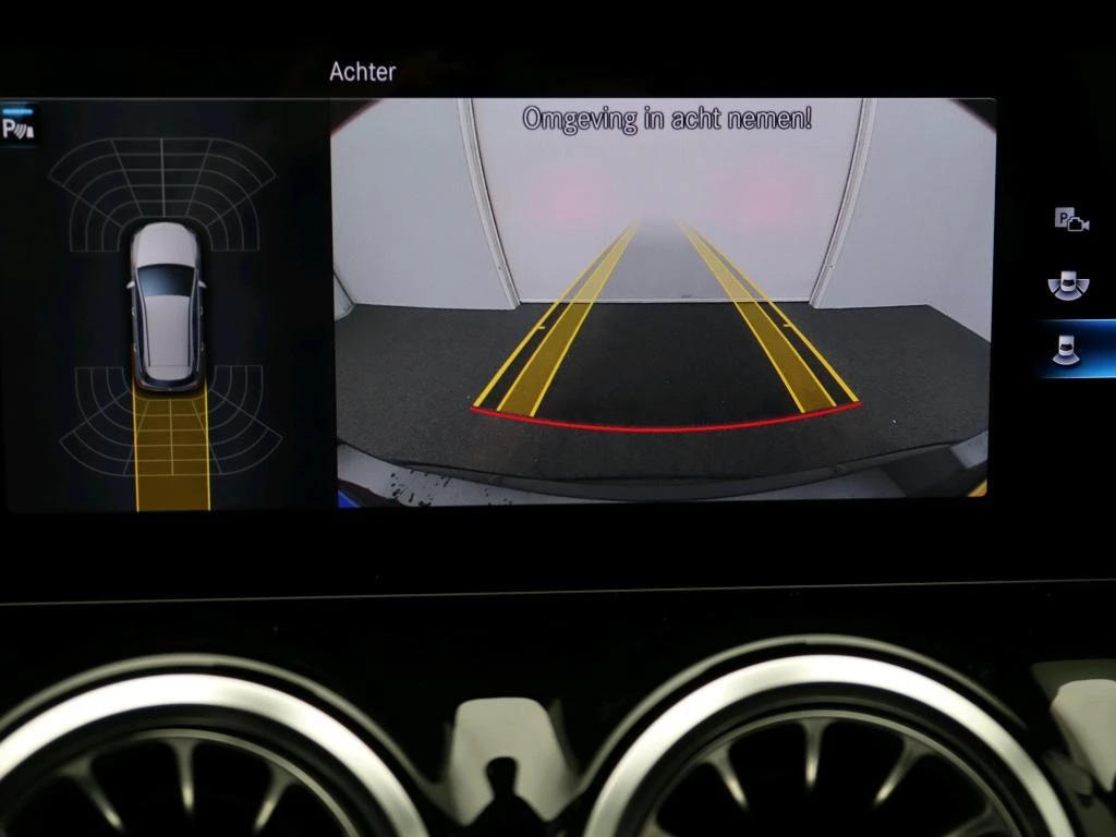 Mercedes-Benz B-Klasse 180 AMG Line + PANORAMISCH DAK + MULTIBEAM LED +