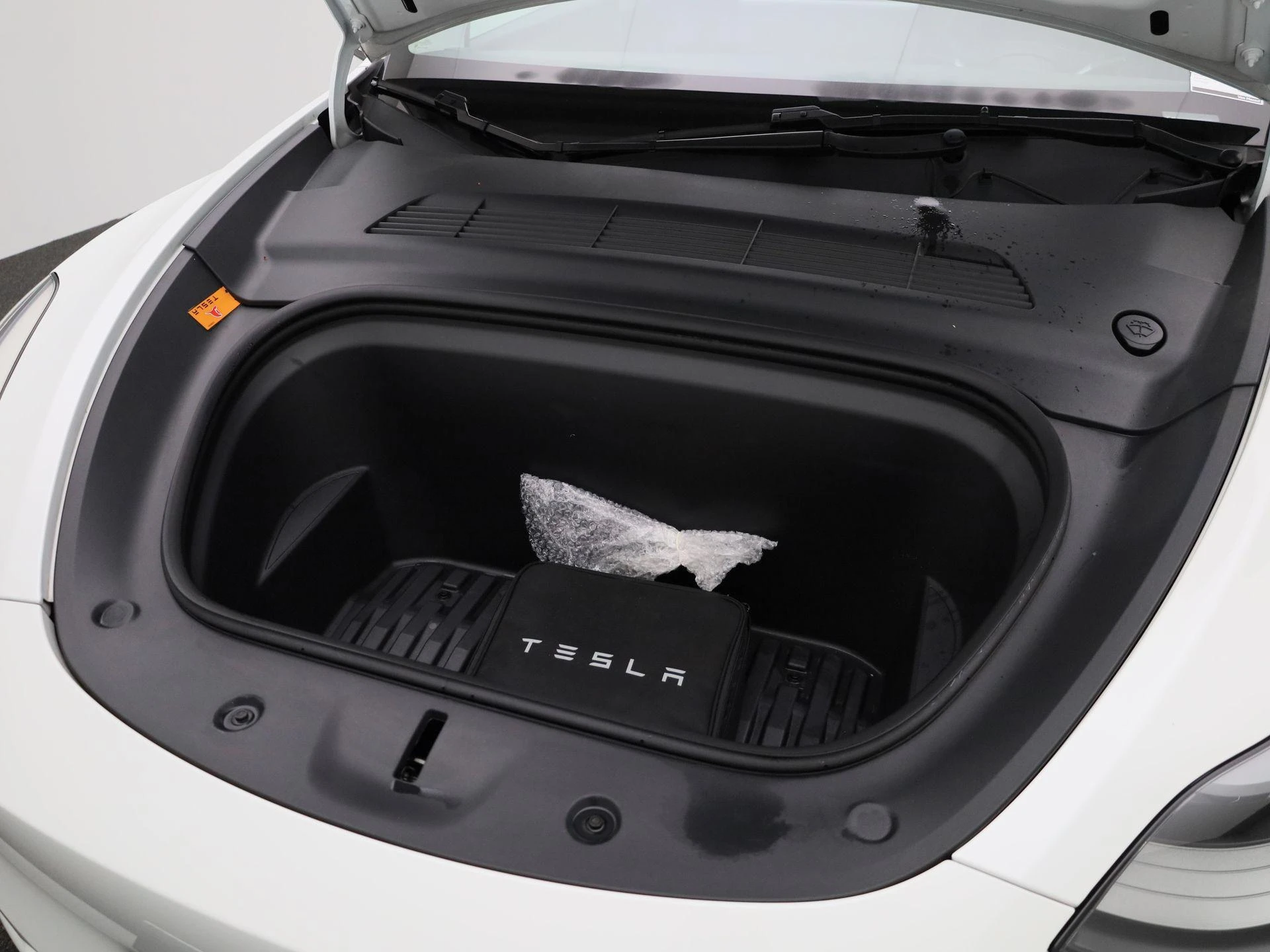 Tesla-Model Y-image-38