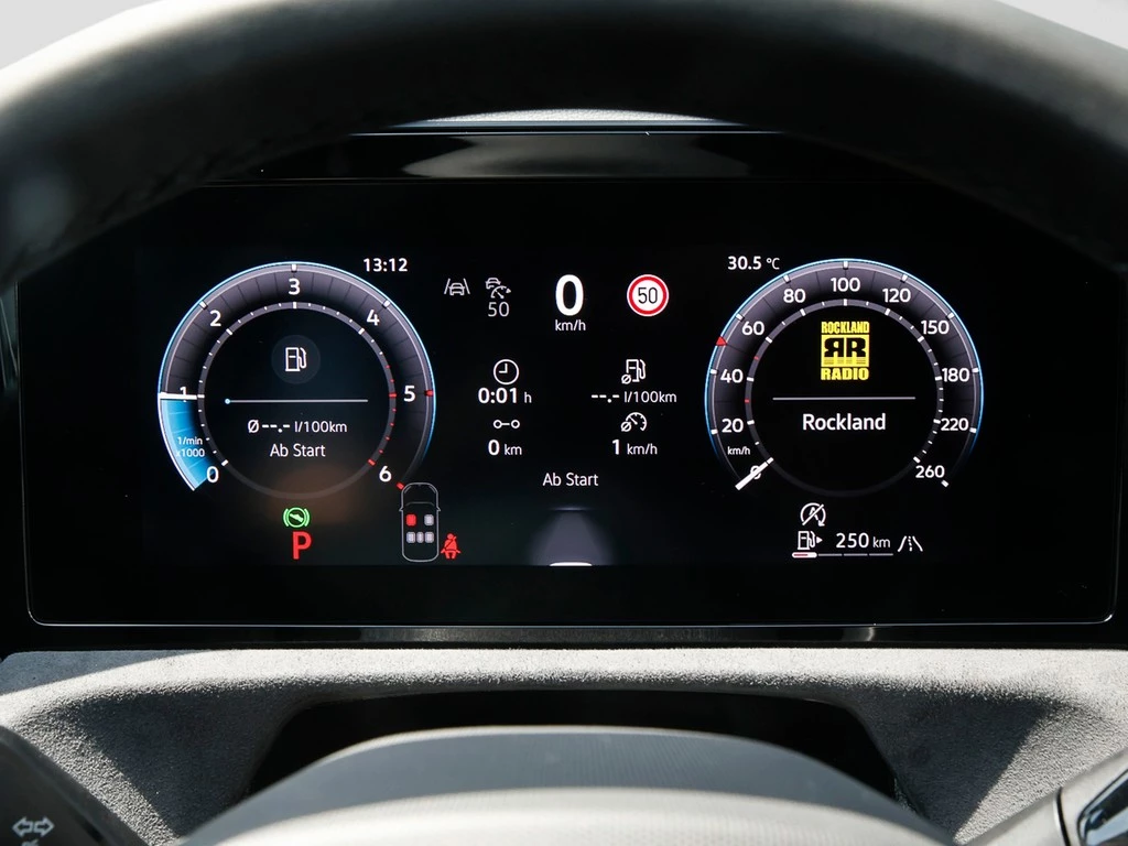 Volkswagen Tiguan R-Line 2.0 l TDI 4M. DSG Pano, Standh., AHK VSA