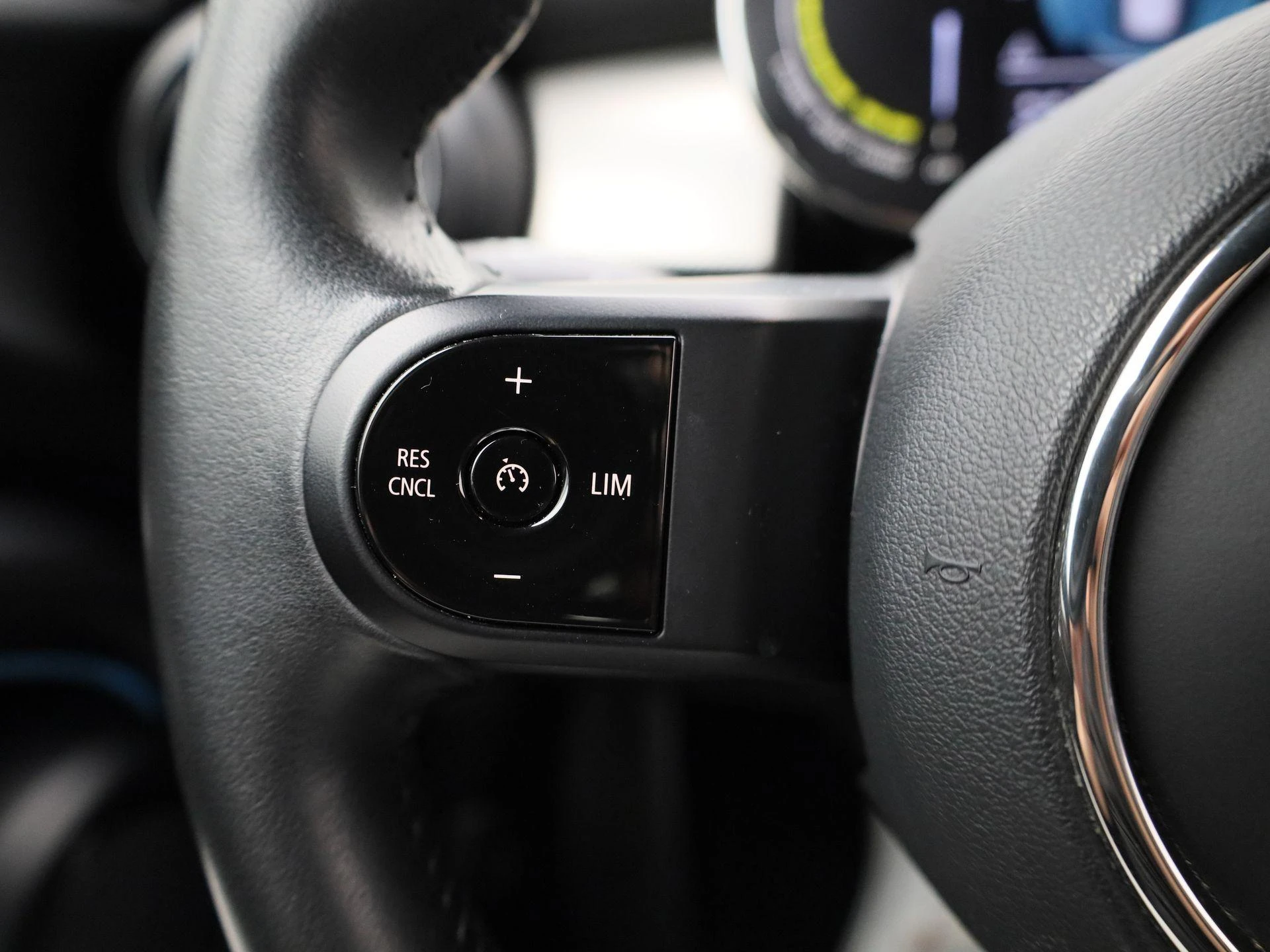 MINI-Cooper-image-16