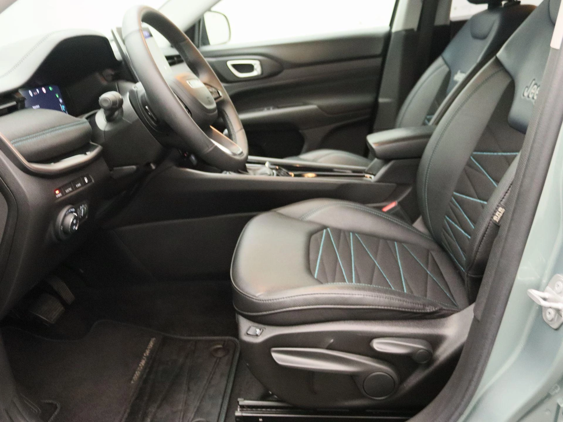 Jeep-Compass-image-11