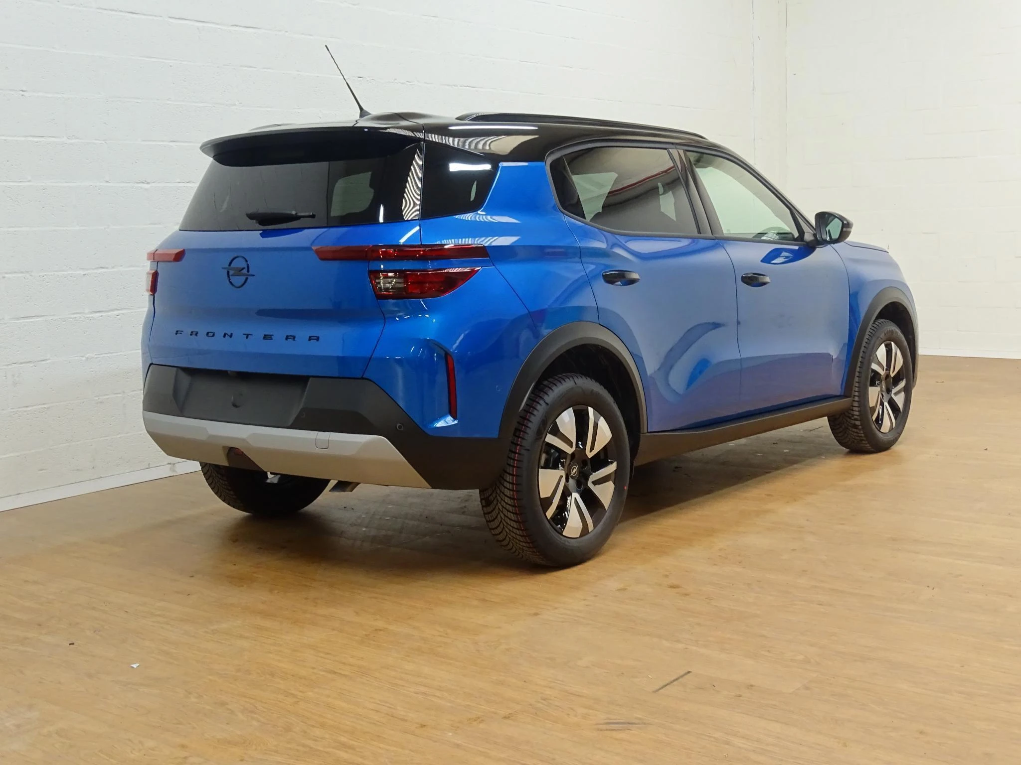 Opel-Frontera-image-1