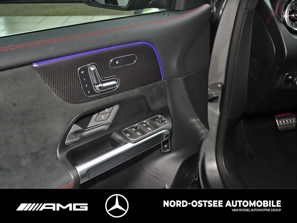Mercedes-Benz EQB 300 4M AMG PANO KAMERA LED DISTRONIC SITZHZG AMG Line