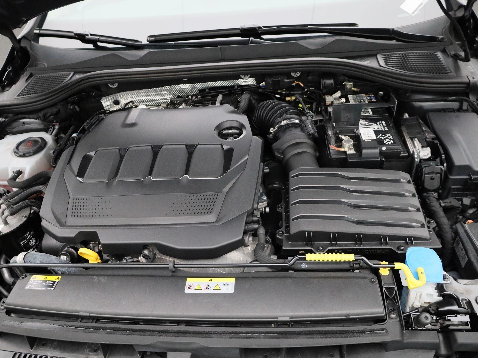 Volkswagen-Golf-image-42