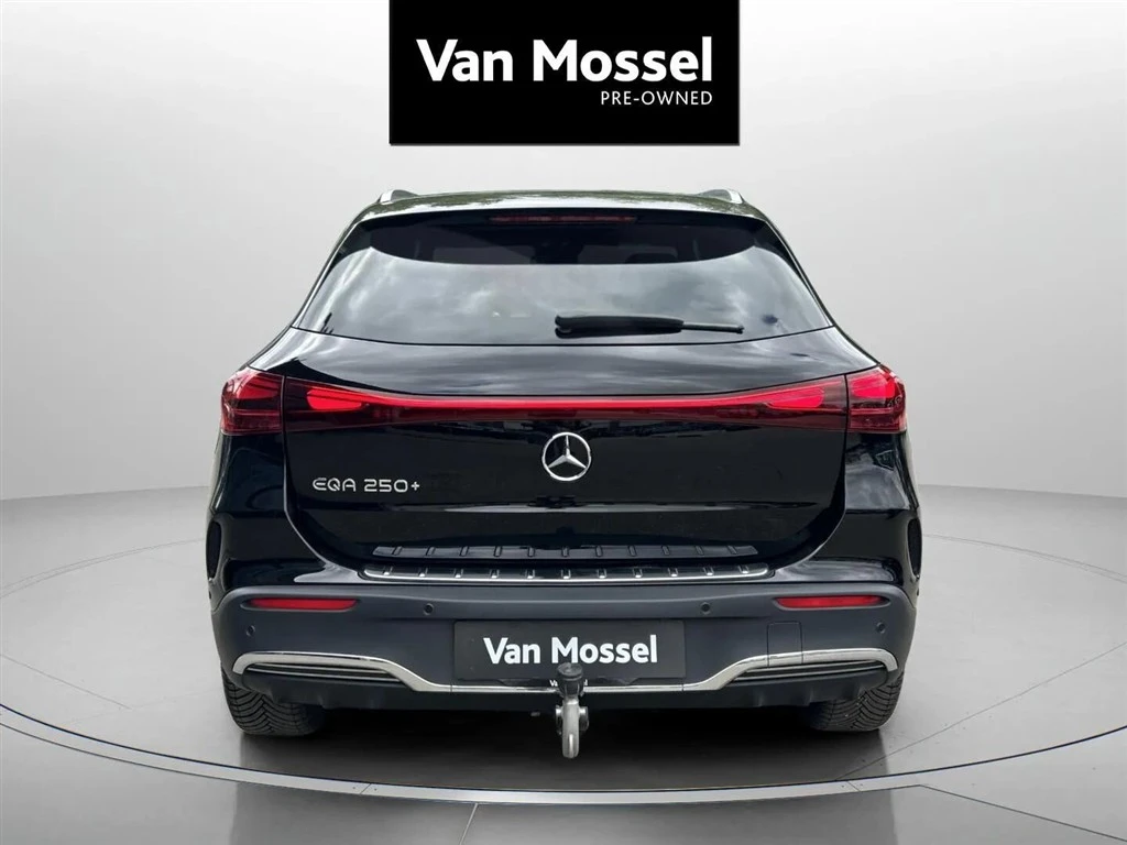 Mercedes-Benz-EQA-image-5