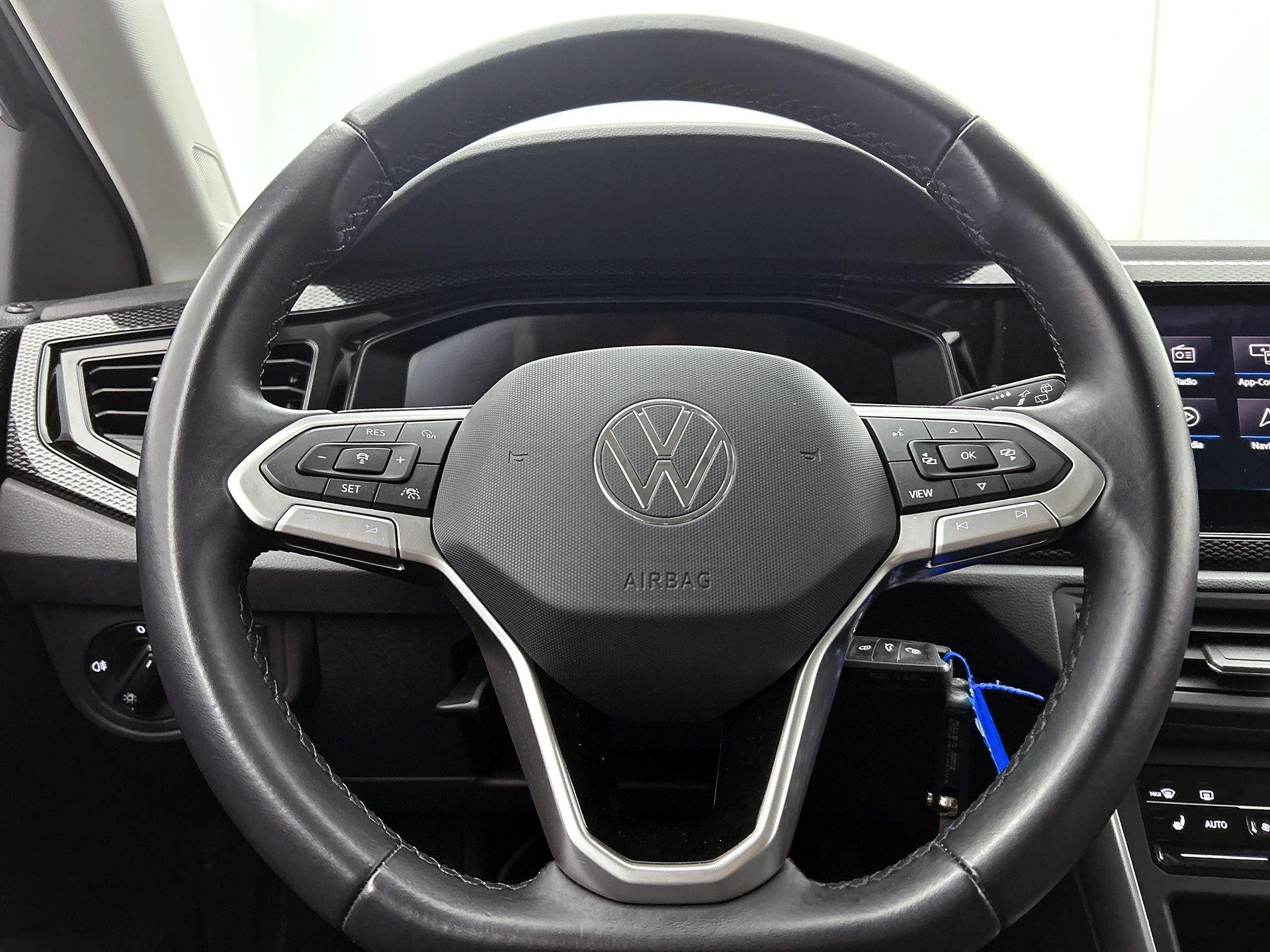 Volkswagen-Polo-image-34