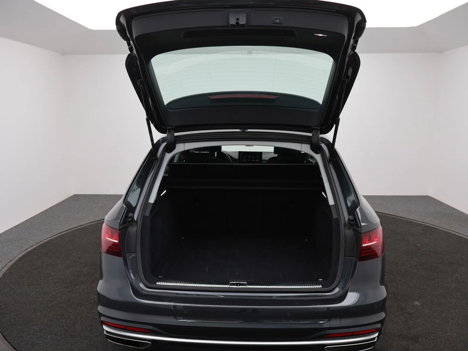 Audi A4 Avant Audi A4 Avant Business Edition Advanced 30TDI 136PK *AUTOMAAT*LEDER*CAMERA*PDC*CRUISE*VIRTUAL COCKPI