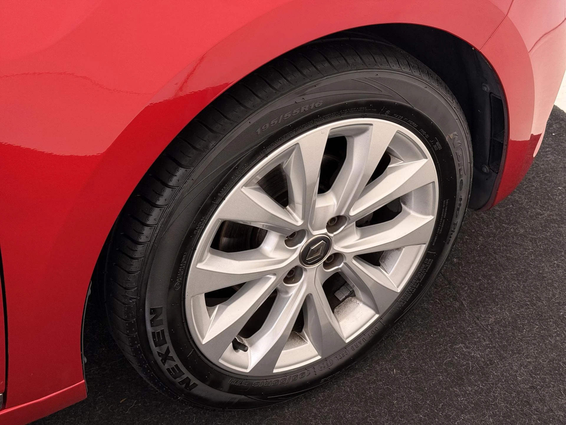Renault-Clio-image-25