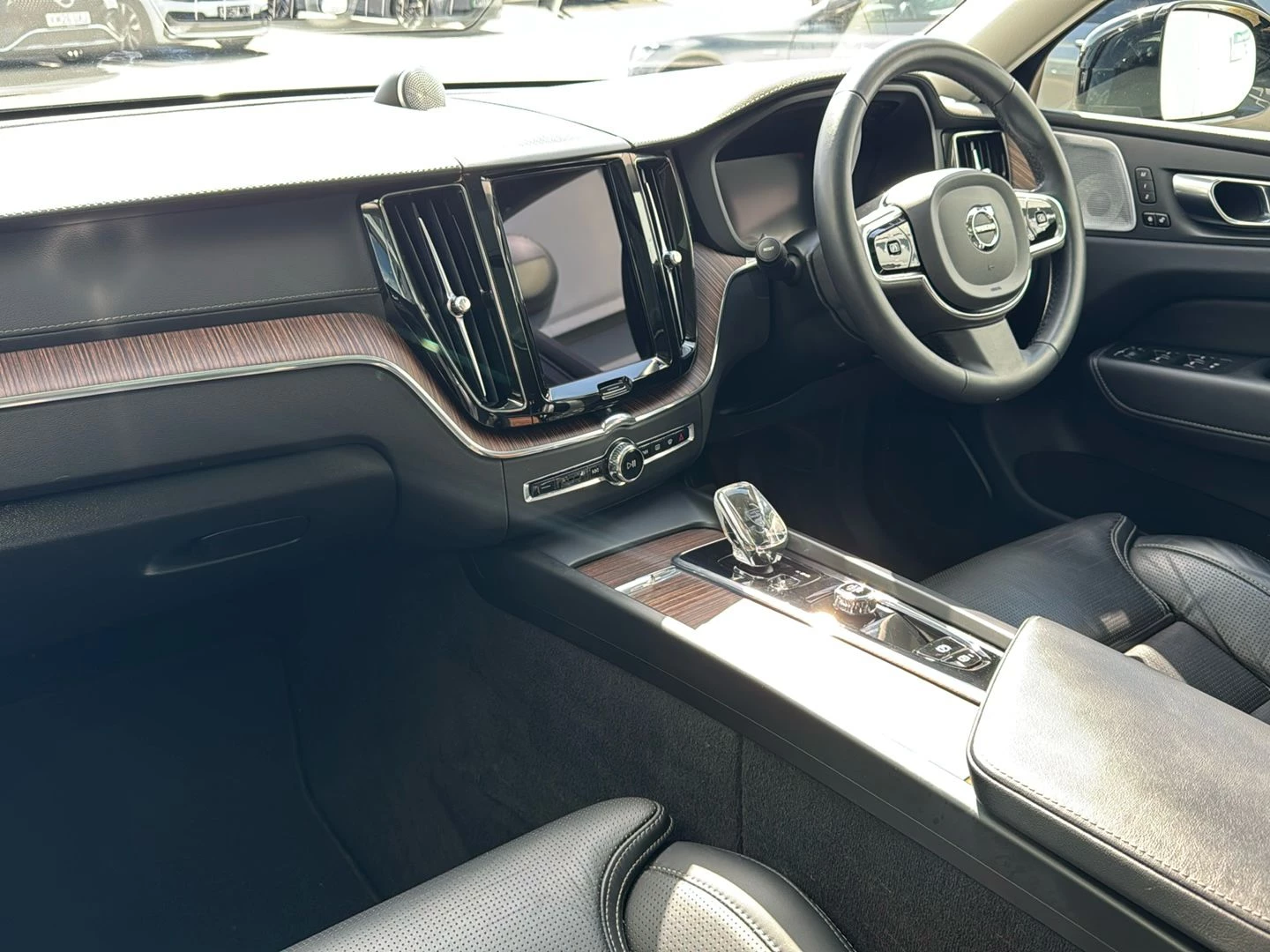 Volvo-XC60-image-1