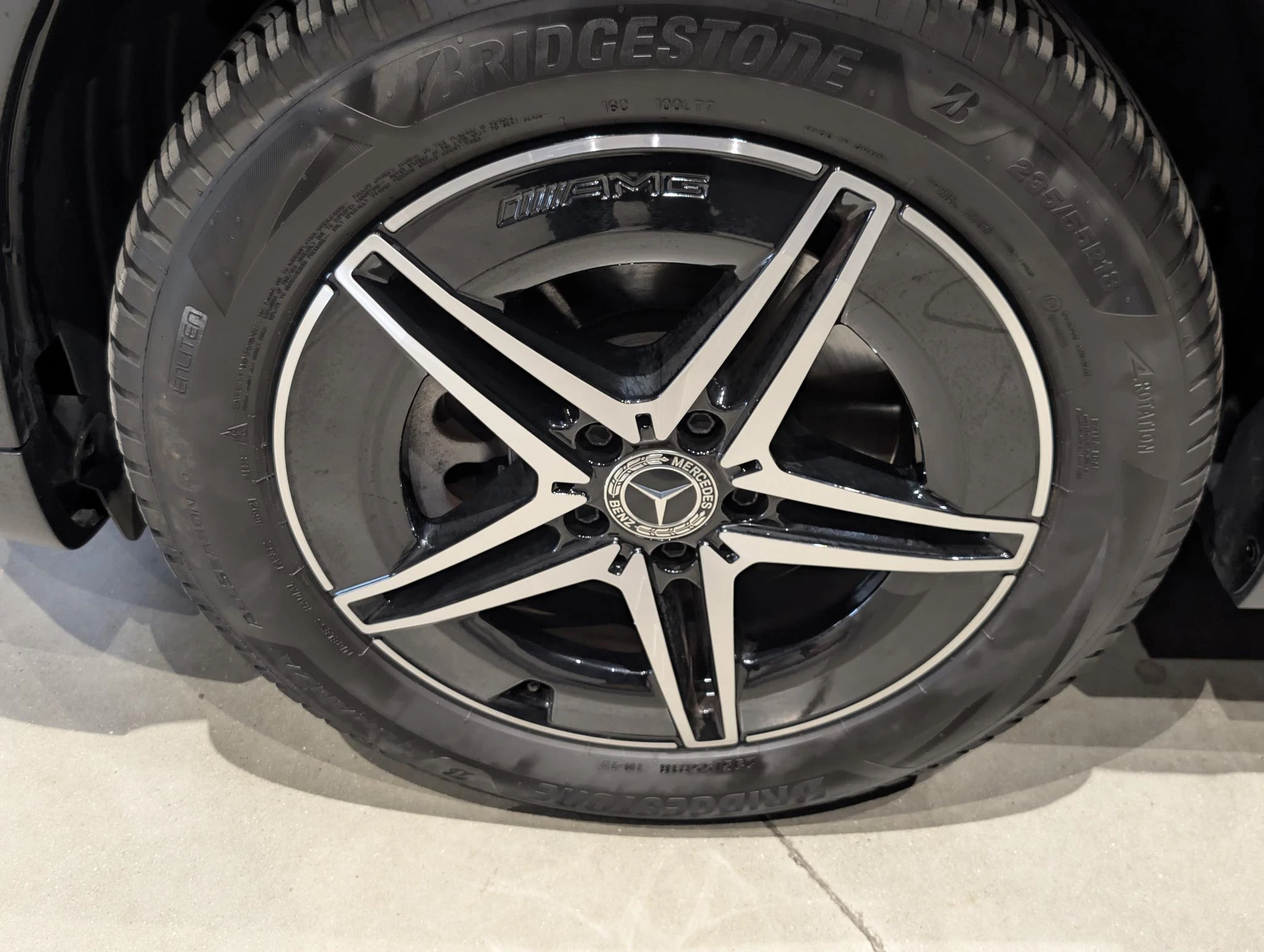 Mercedes-Benz-EQA-image-3