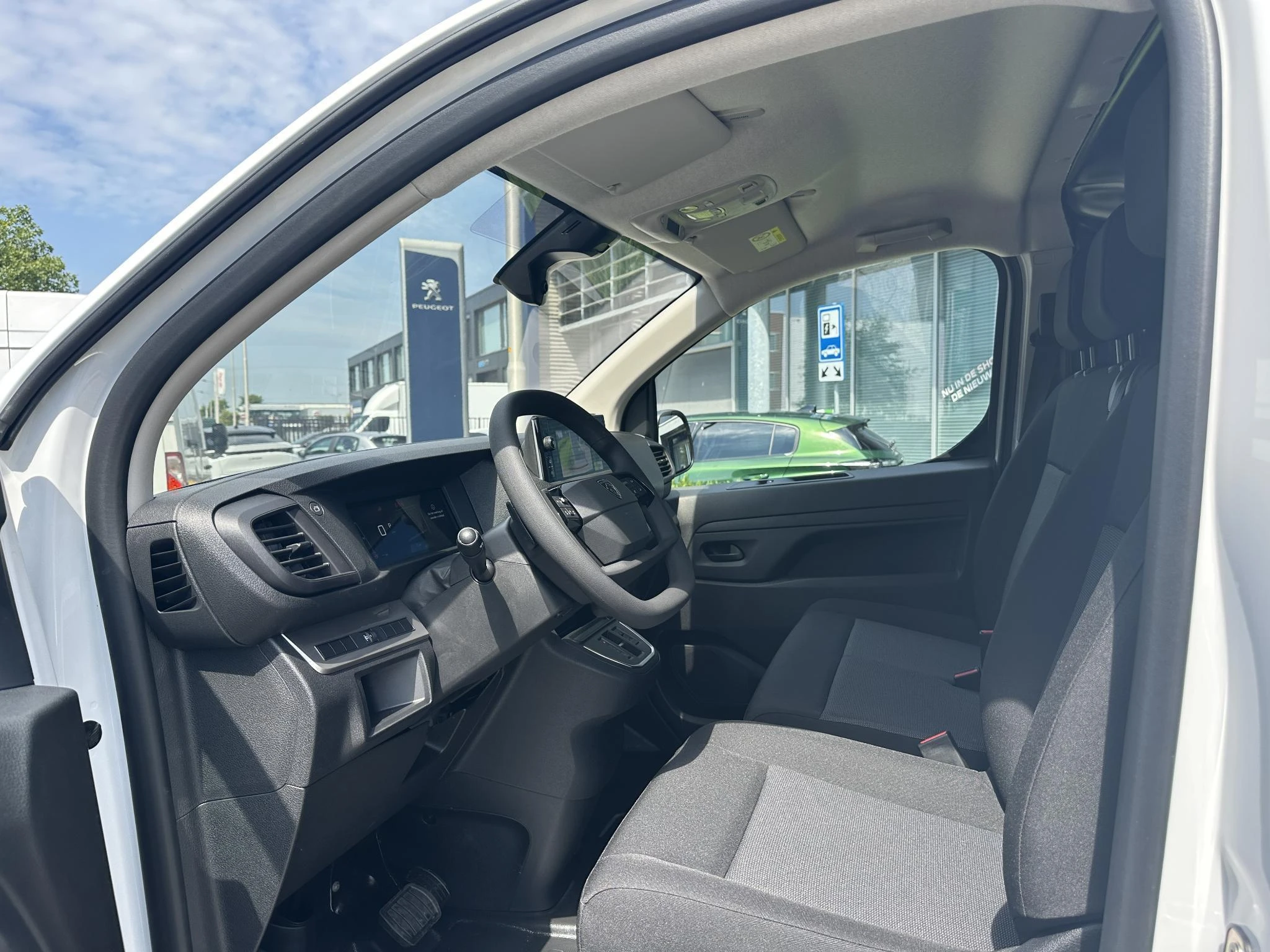 Peugeot-Expert-image-5