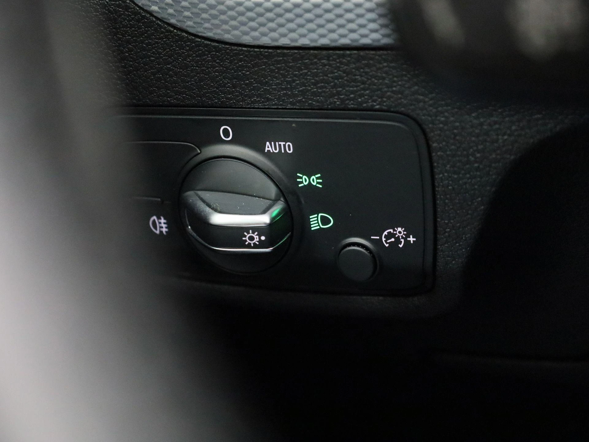 Audi-Q2-image-23