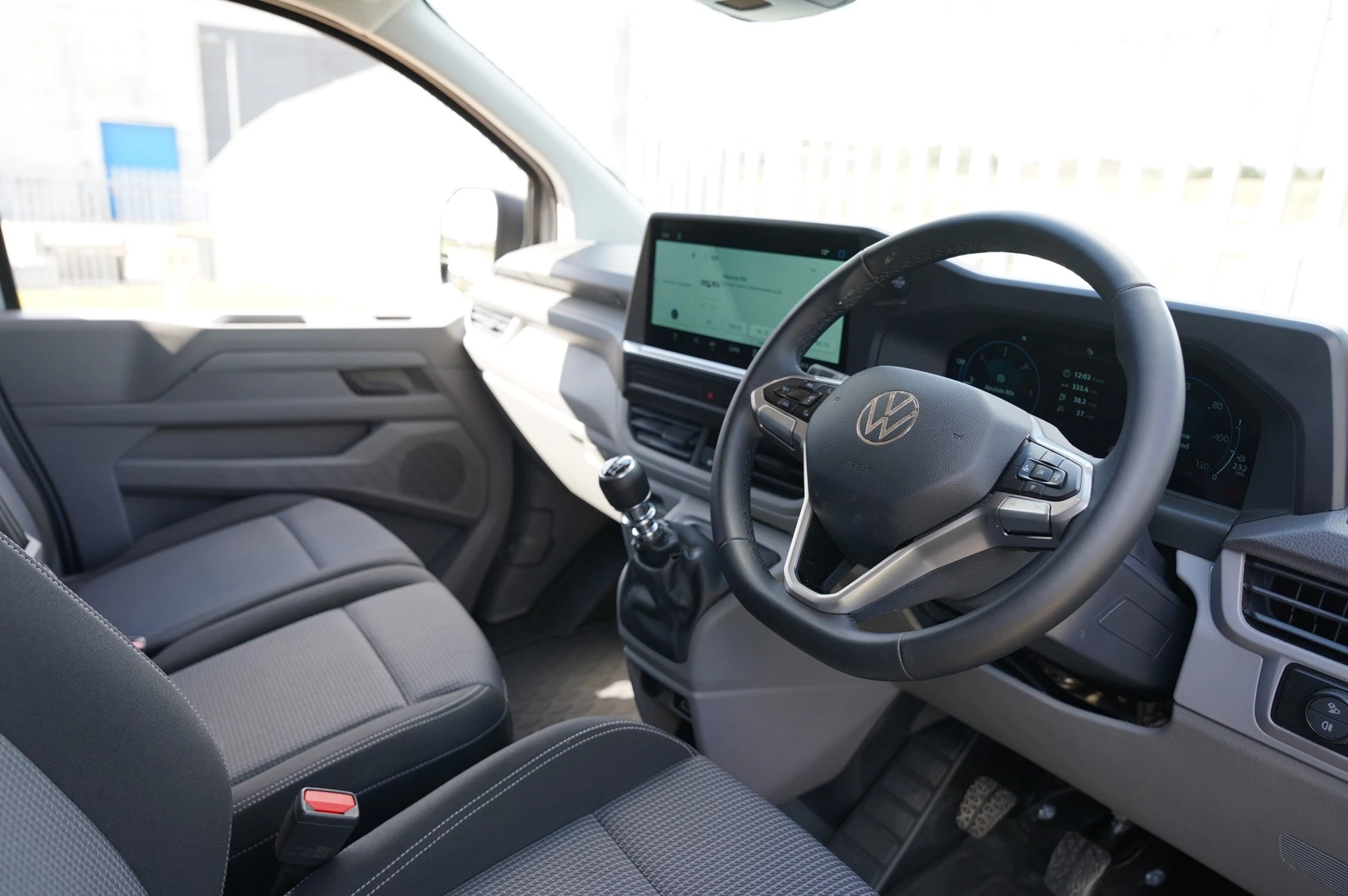 Volkswagen-Transporter-image-5