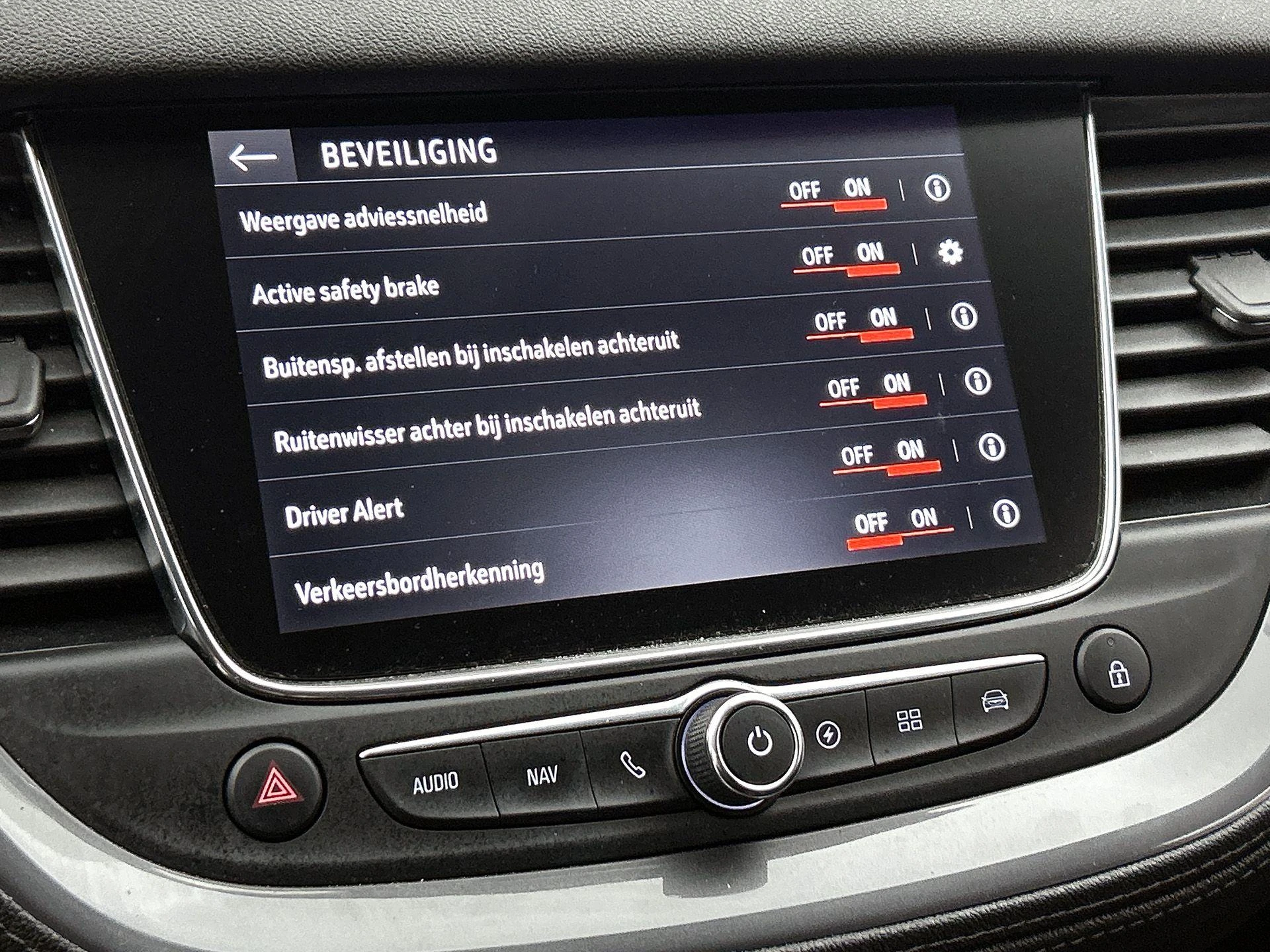 Opel-Grandland X-image-11