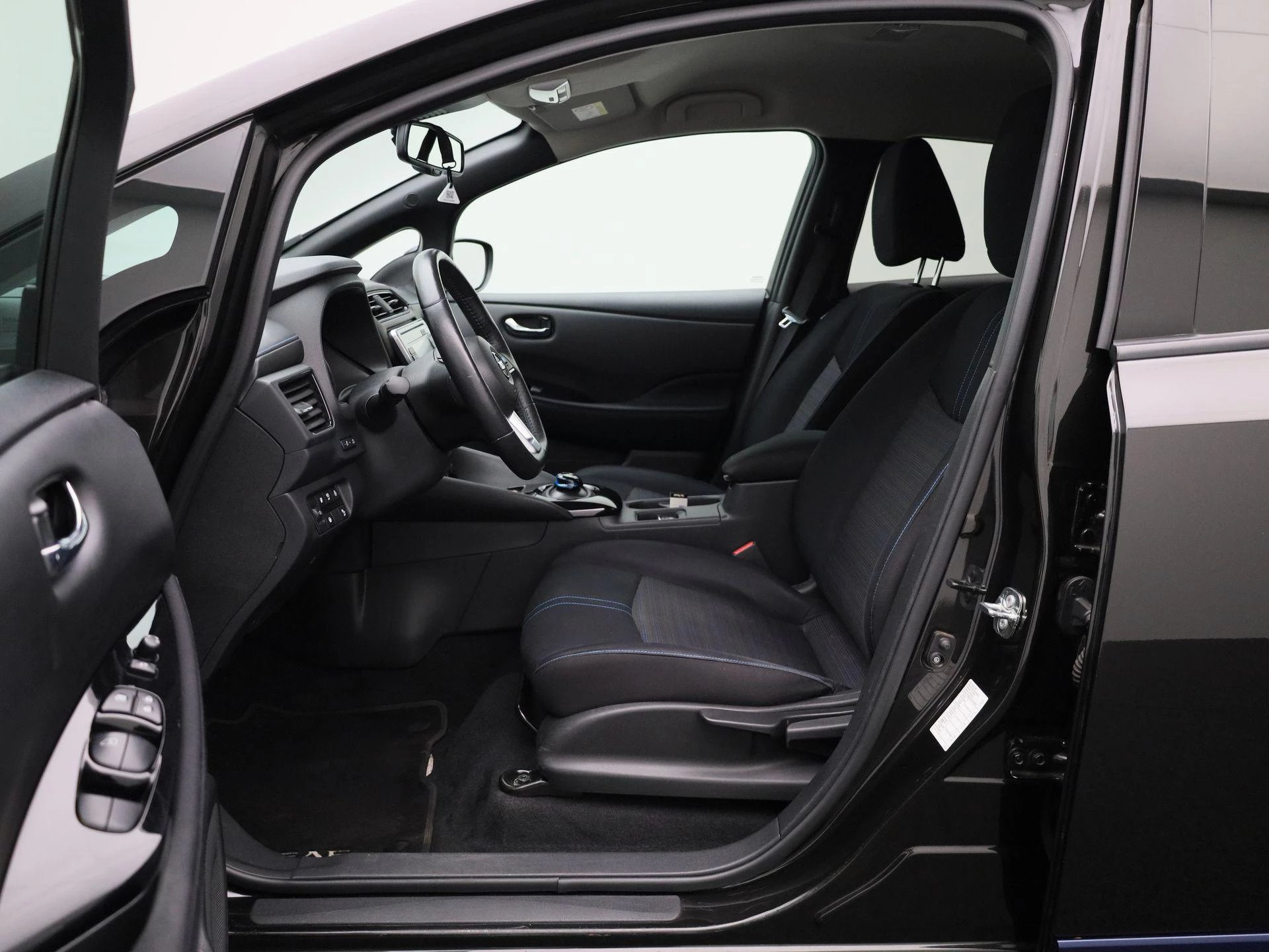 Nissan-Leaf-image-8