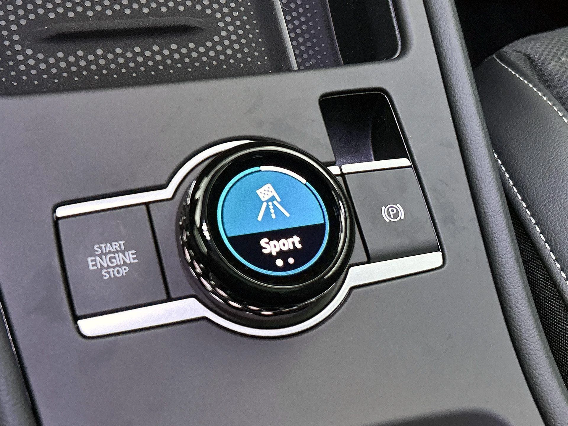 Volkswagen-T-Roc-image-9