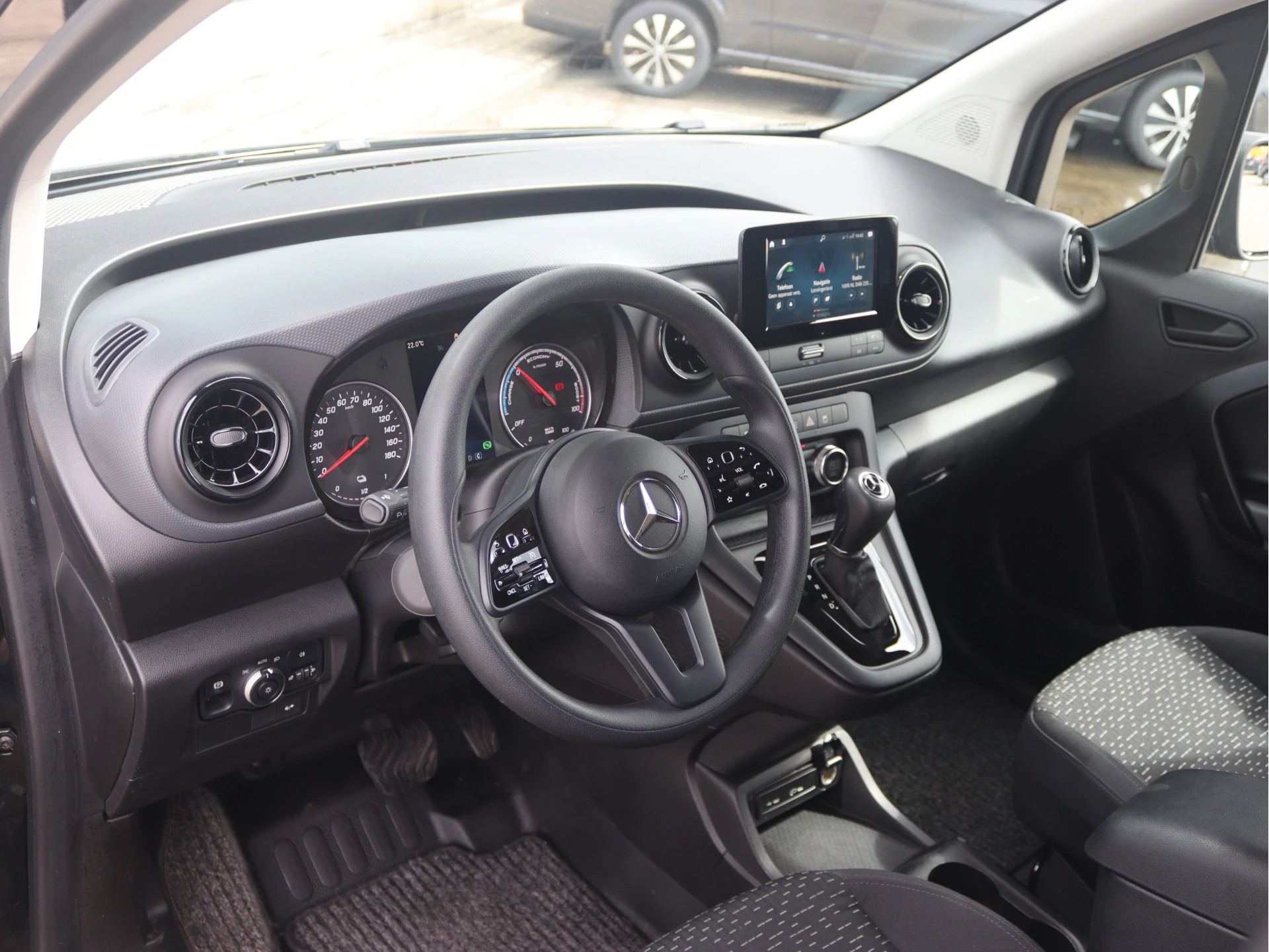 Mercedes-Benz-eCitan-image-3
