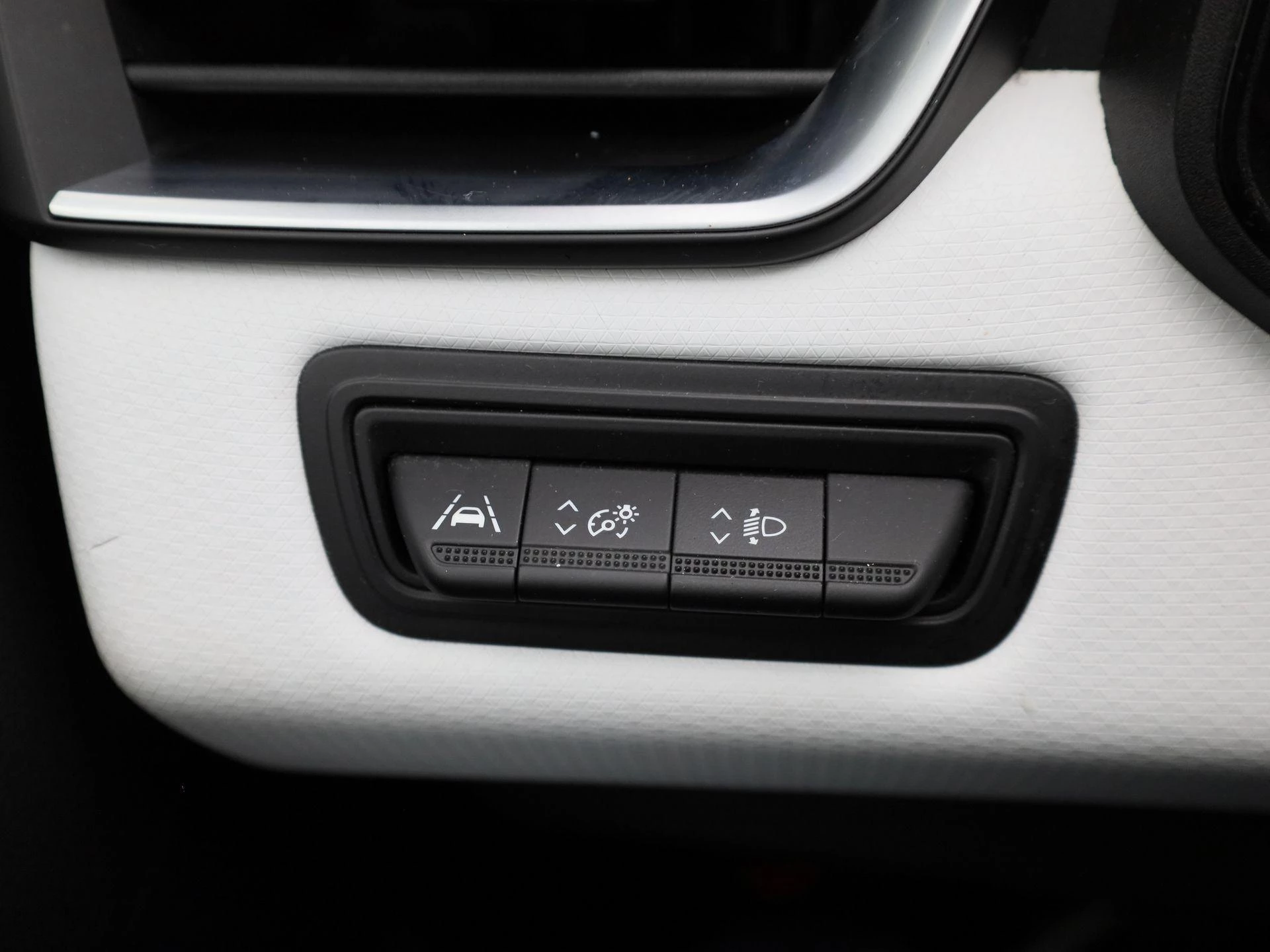 Renault-Clio-image-23