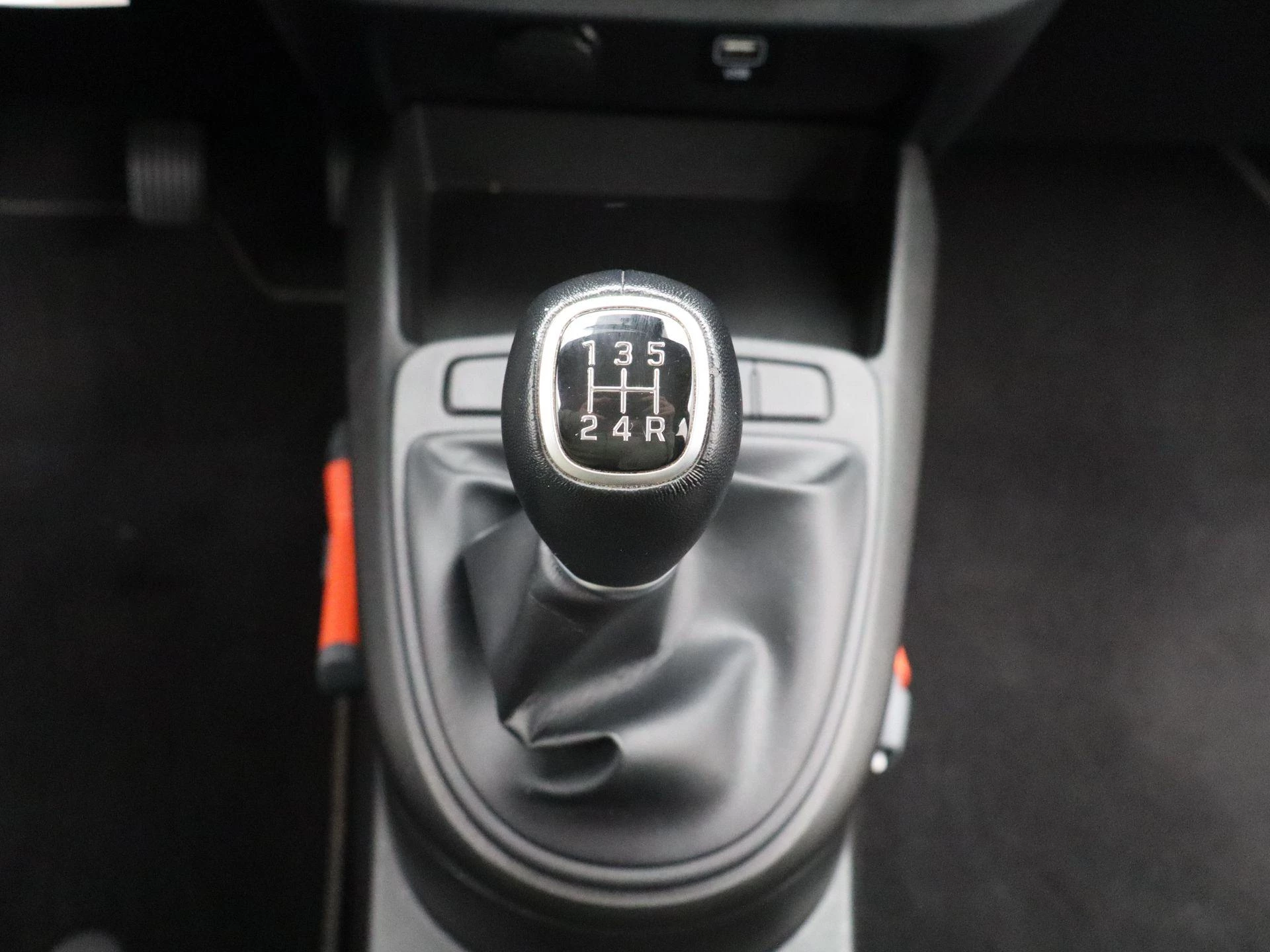 Hyundai-i10-image-15