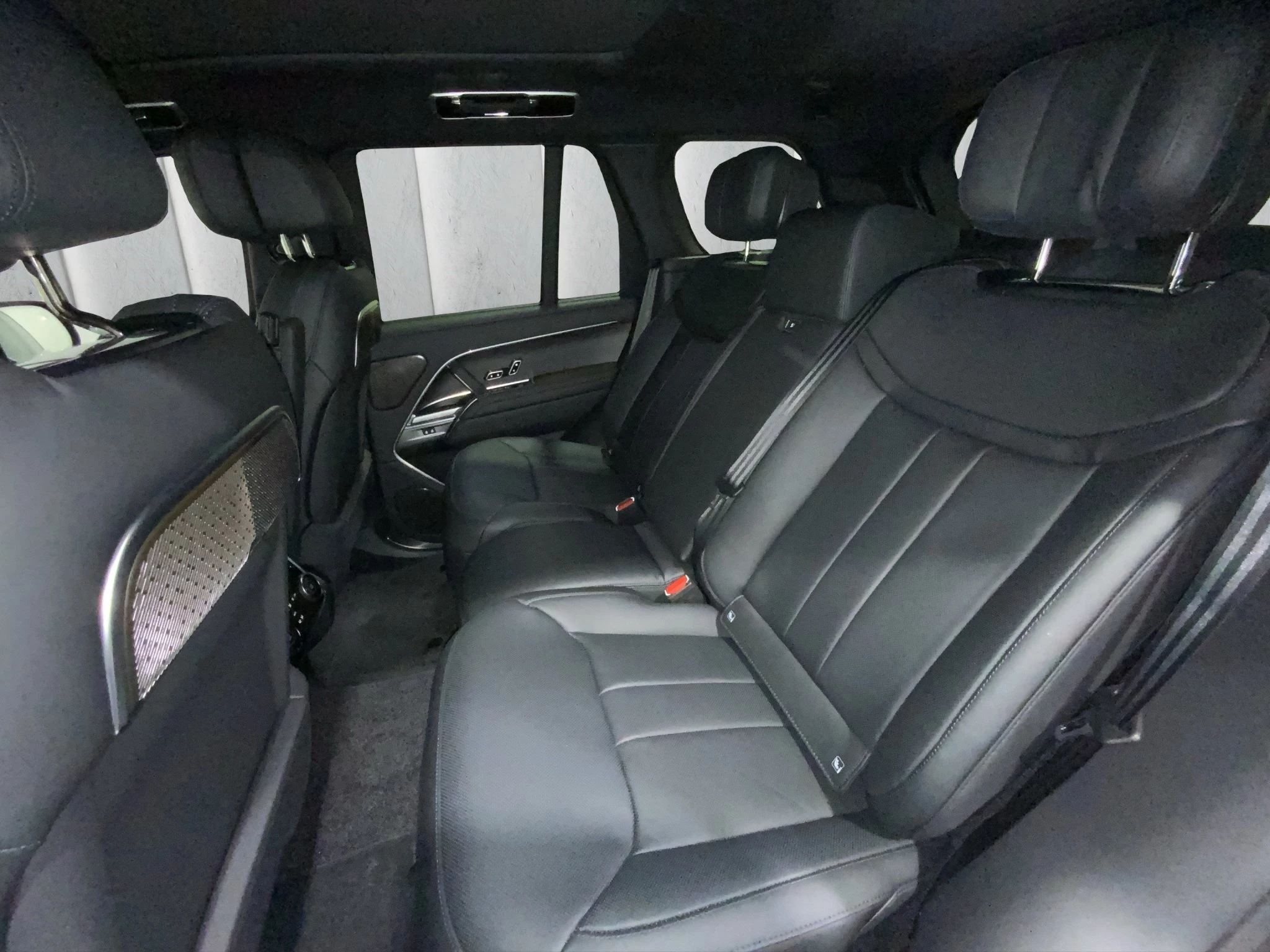 Land Rover Range Rover P550e Autobiography 22 | AHK | Kühlfach