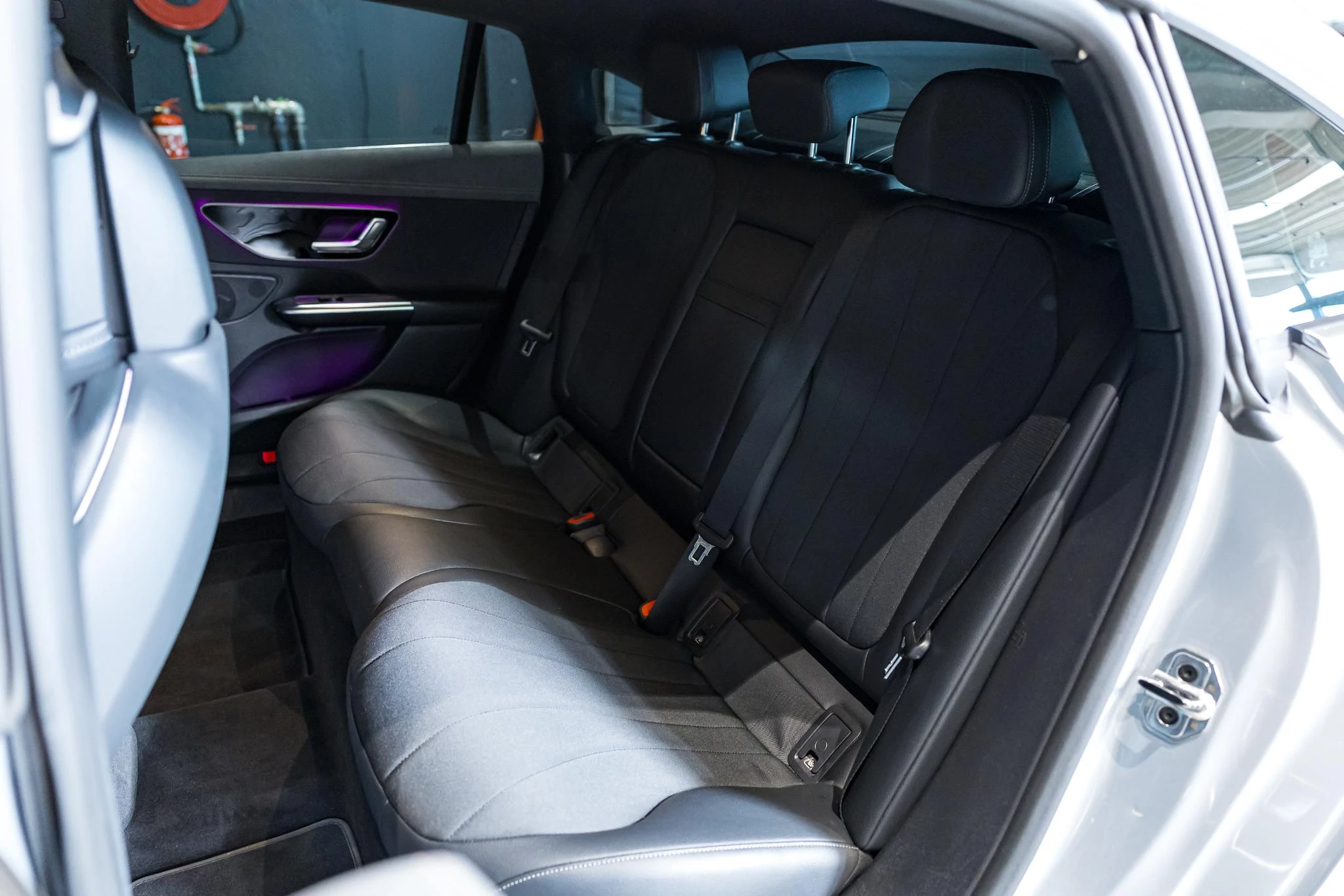 Mercedes-Benz-EQE-image-11
