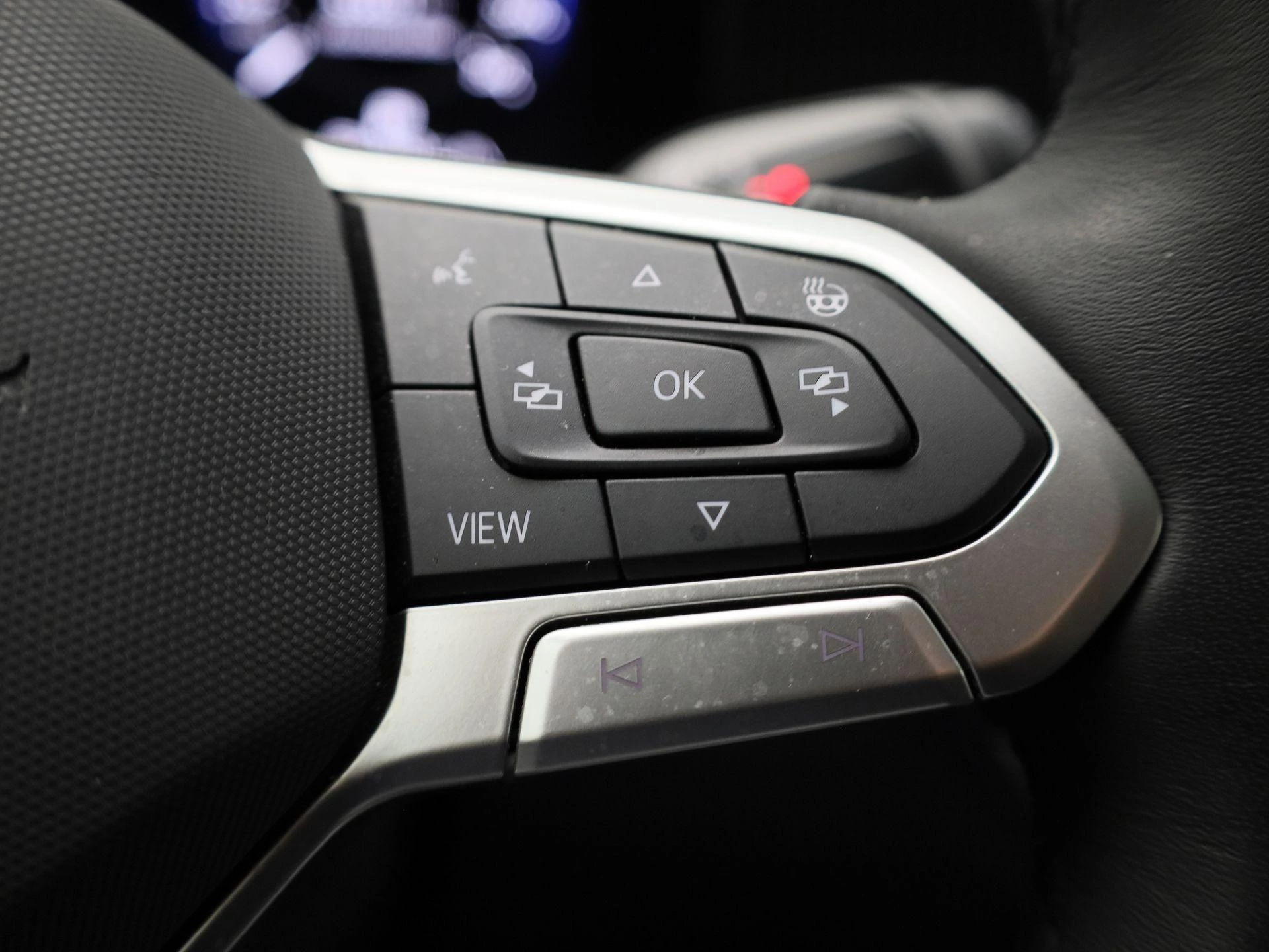 Volkswagen-Tiguan-image-18