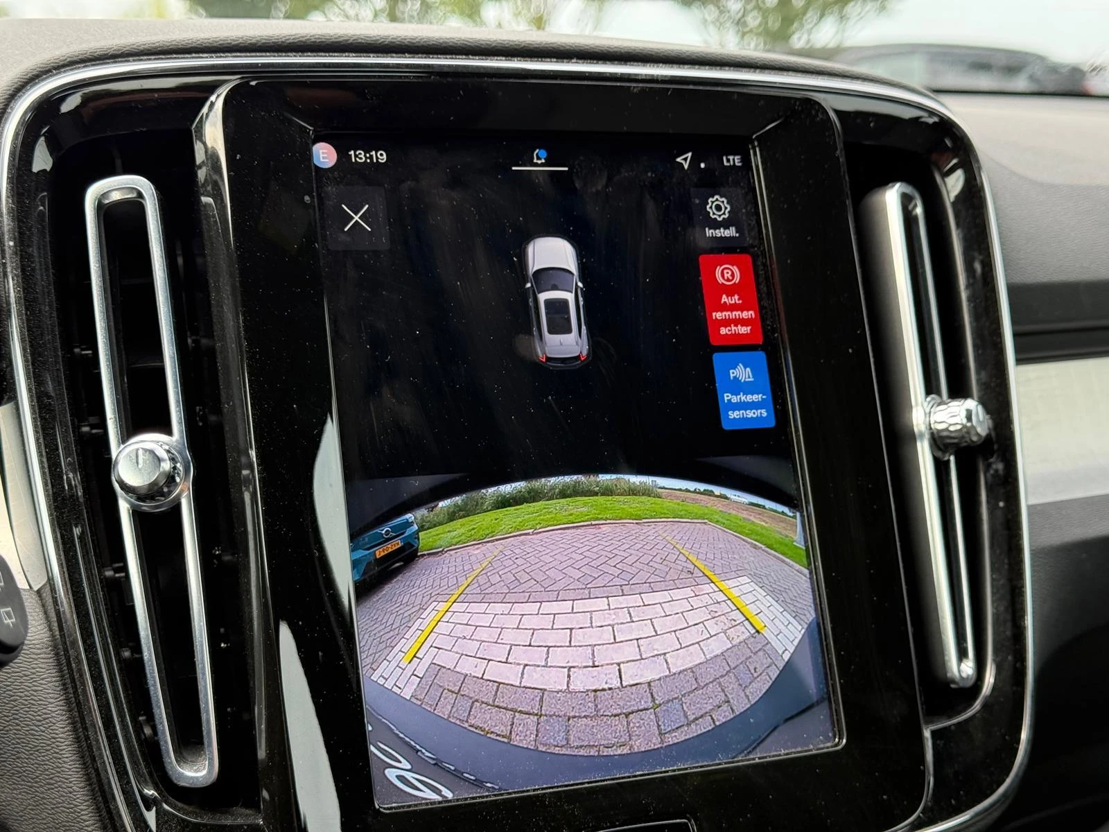 Volvo-XC40-image-25