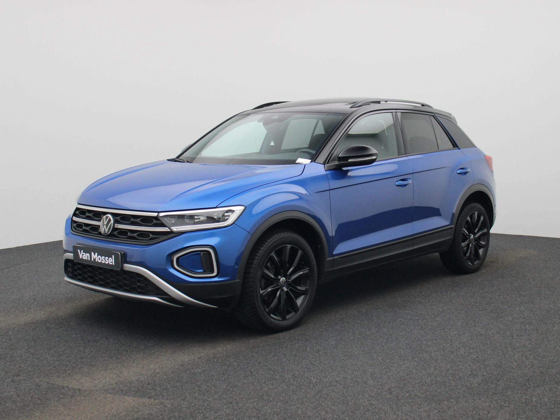 Volkswagen-T-Roc-image-0