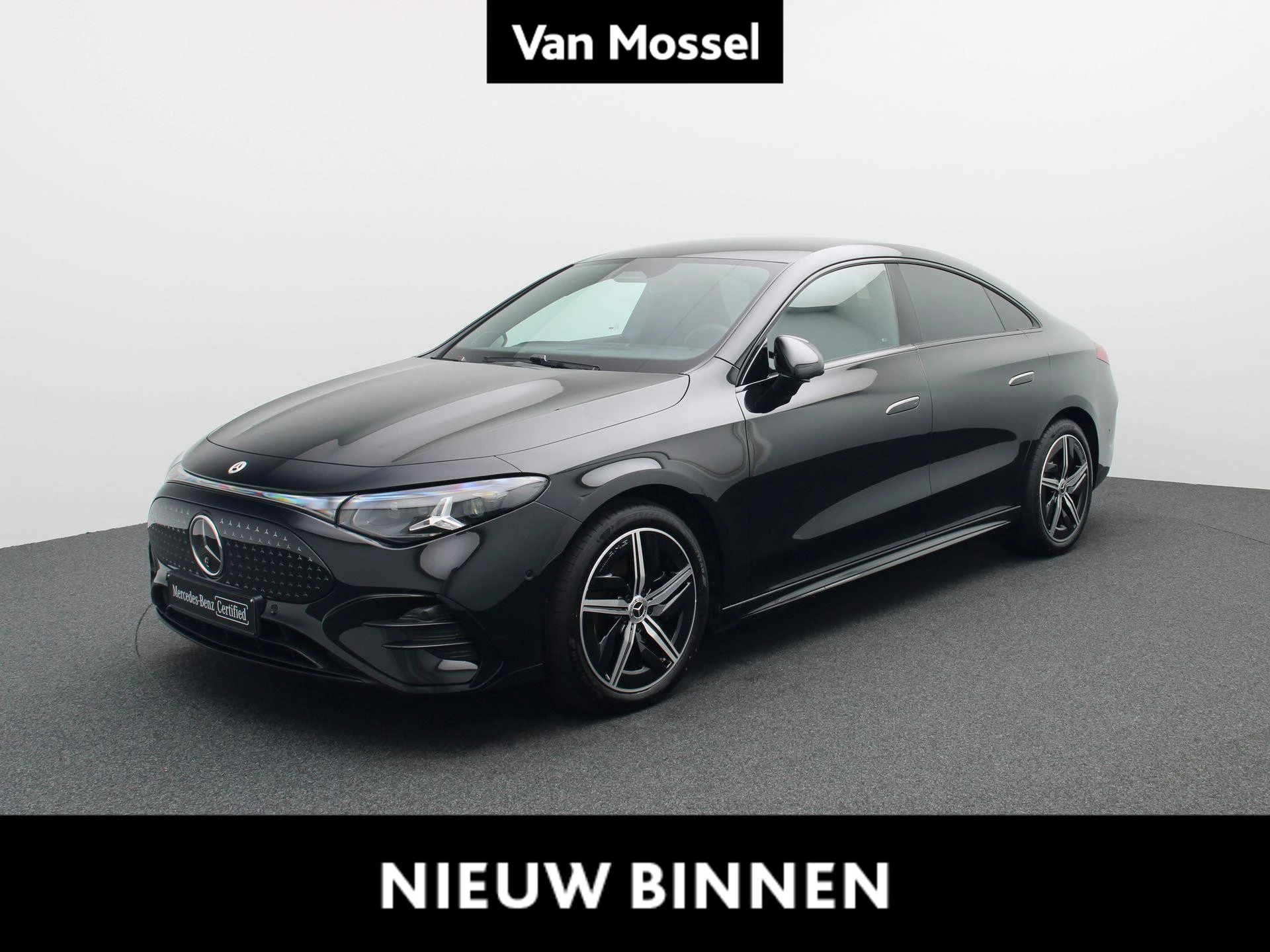 Mercedes-Benz-CLA-image-0