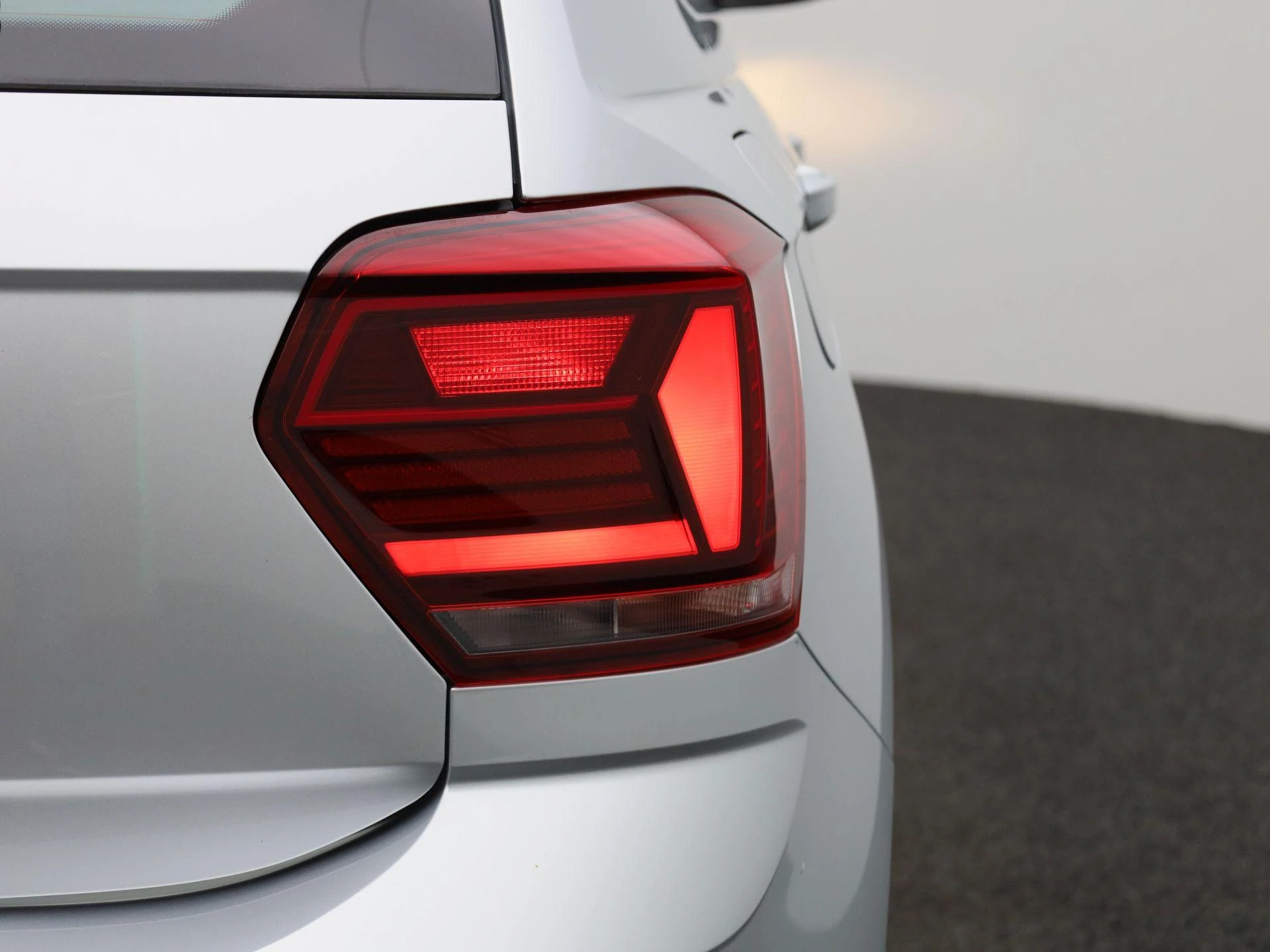 Volkswagen-Polo-image-35