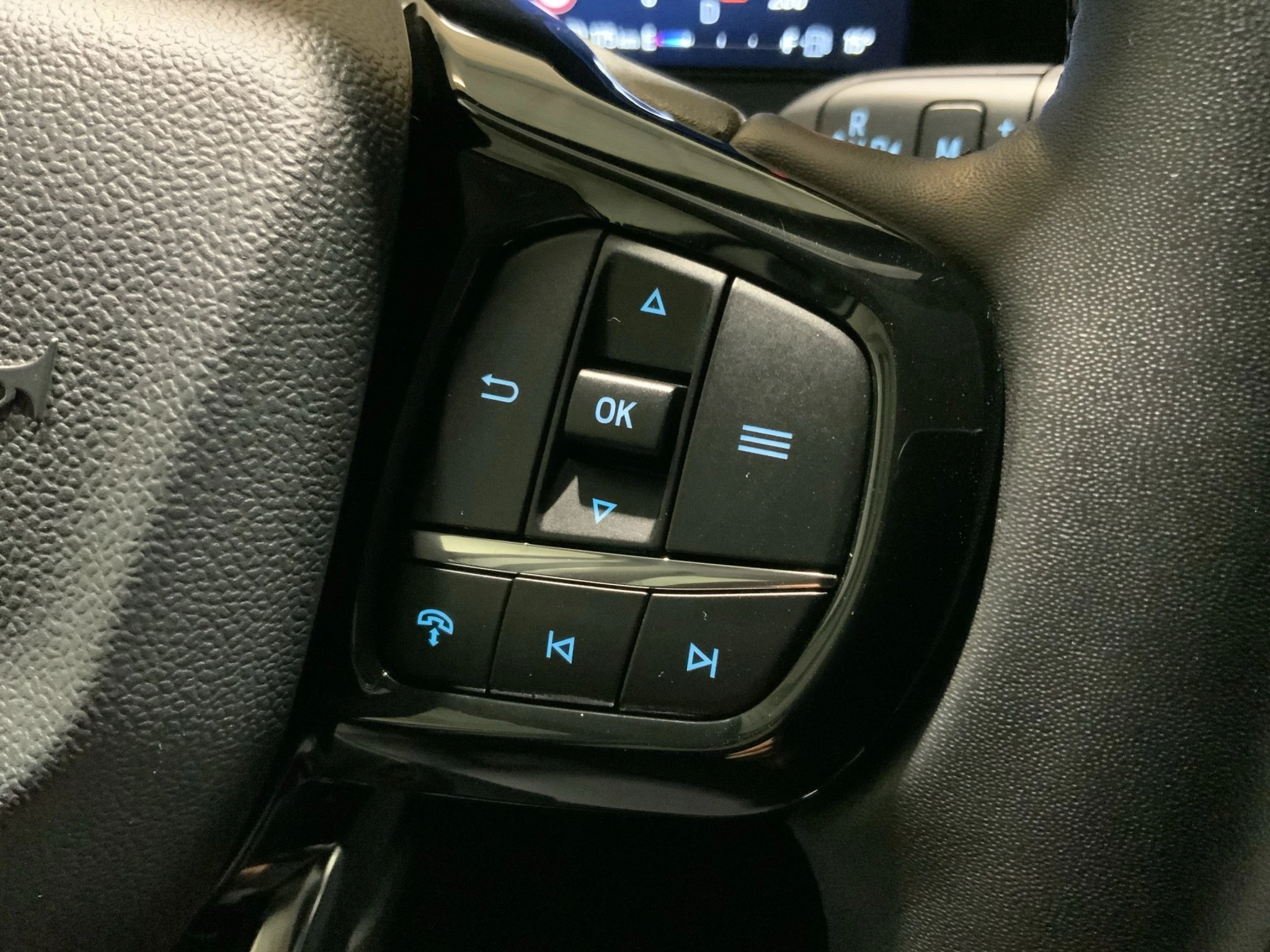 Ford-Tourneo Custom-image-18