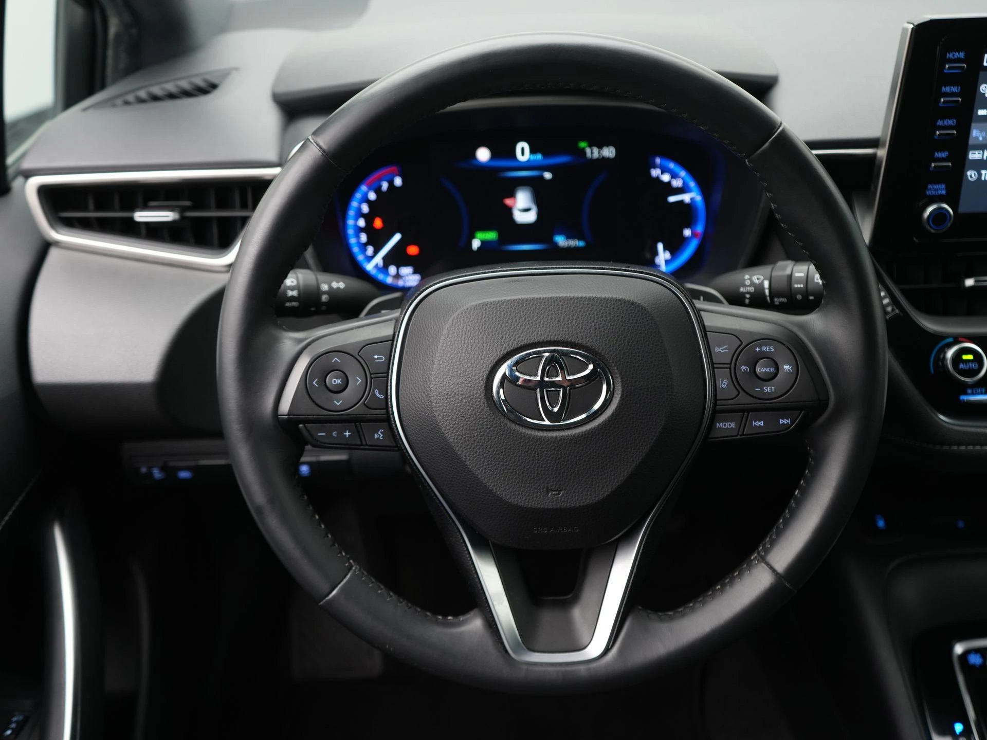 Toyota-Corolla Touring Sports-image-7