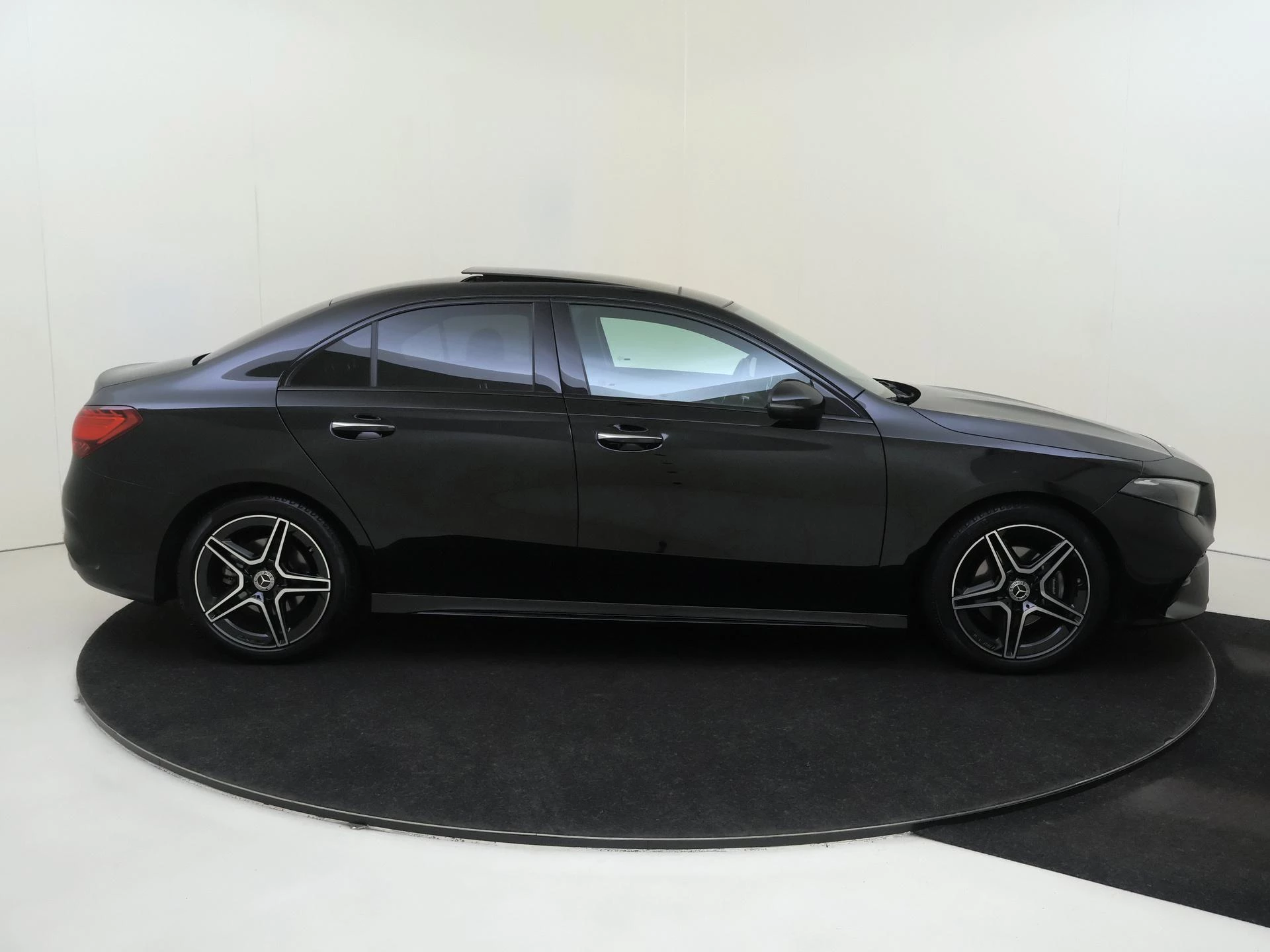 Mercedes-Benz A-Klasse 200 AMG Line