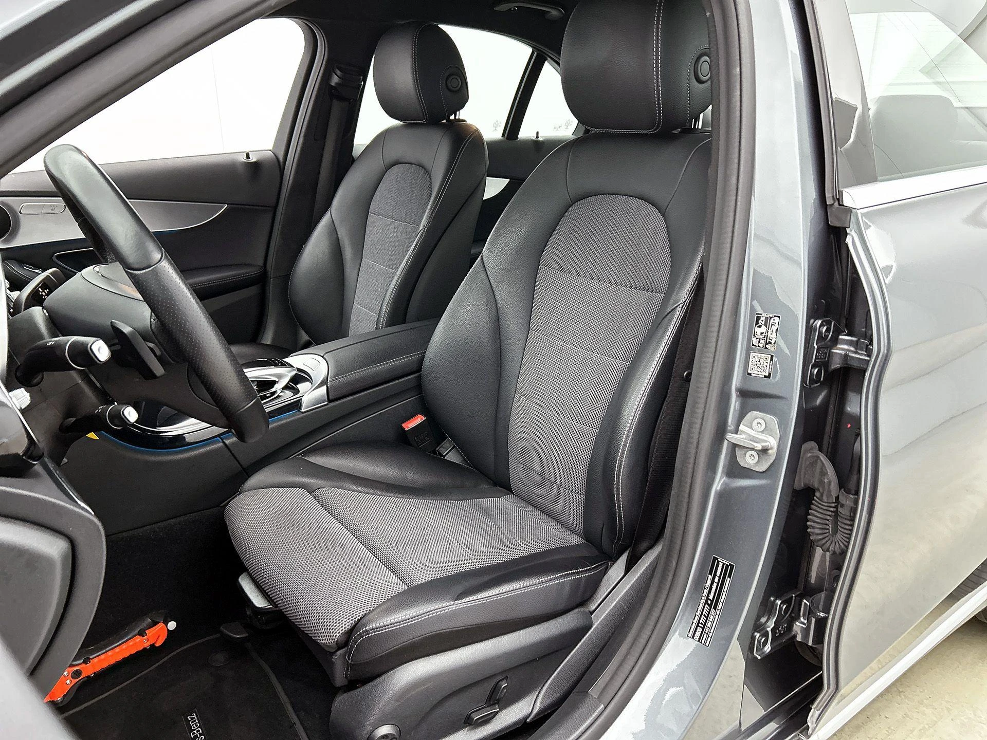 Mercedes-Benz-C-Klasse-image-41